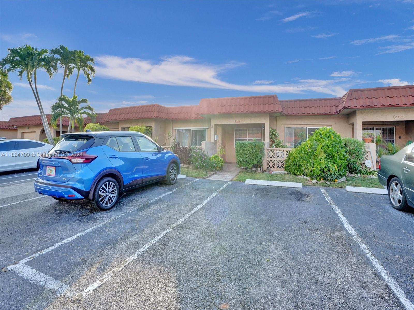 2307 SW 81st Ter 4, North Lauderdale, Florida 33068, 2 Bedrooms Bedrooms, ,2 BathroomsBathrooms,Residential,For Sale,2307 SW 81st Ter 4,A11534799