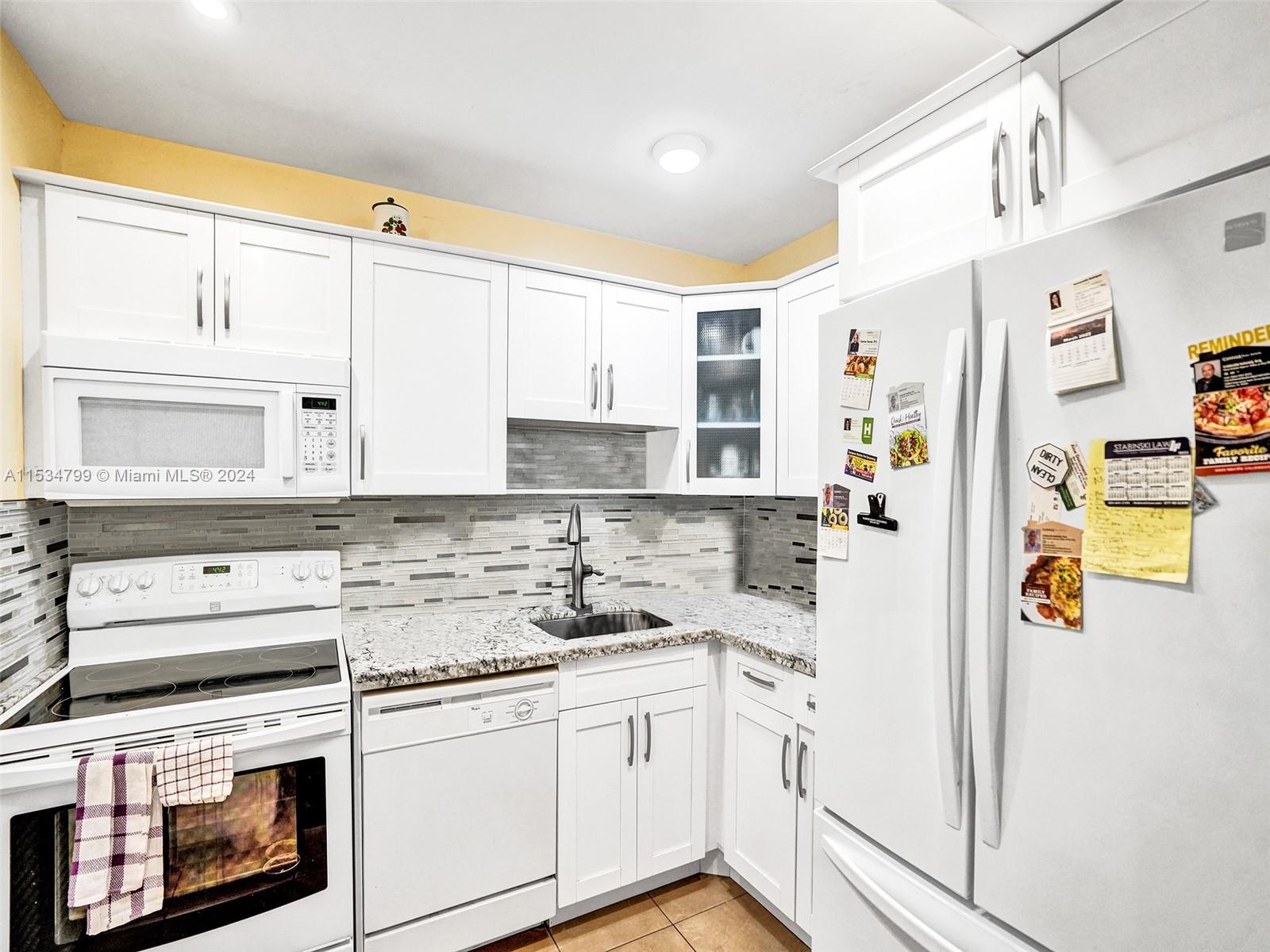 2307 SW 81st Ter 4, North Lauderdale, Florida 33068, 2 Bedrooms Bedrooms, ,2 BathroomsBathrooms,Residential,For Sale,2307 SW 81st Ter 4,A11534799