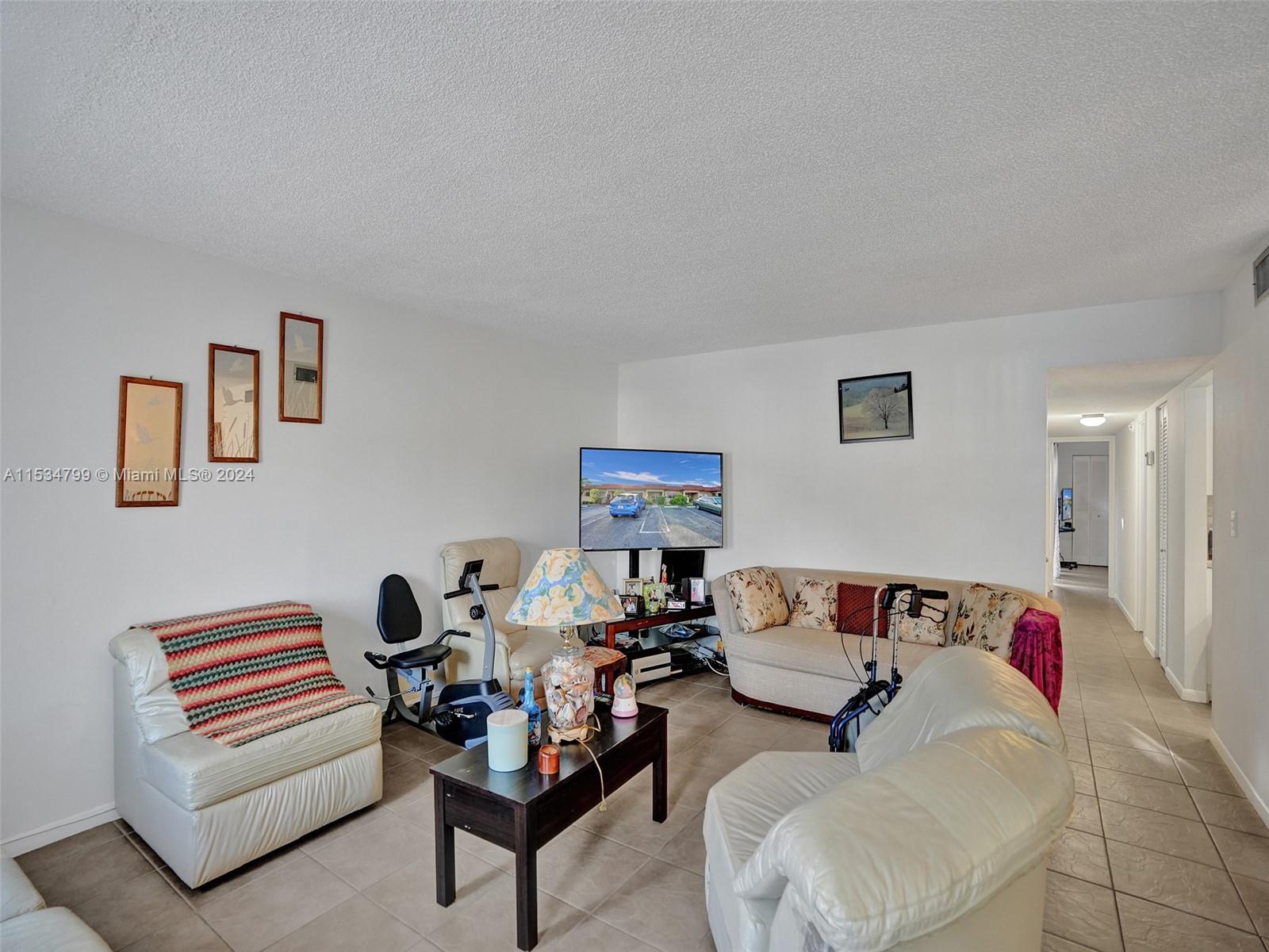 2307 SW 81st Ter 4, North Lauderdale, Florida 33068, 2 Bedrooms Bedrooms, ,2 BathroomsBathrooms,Residential,For Sale,2307 SW 81st Ter 4,A11534799