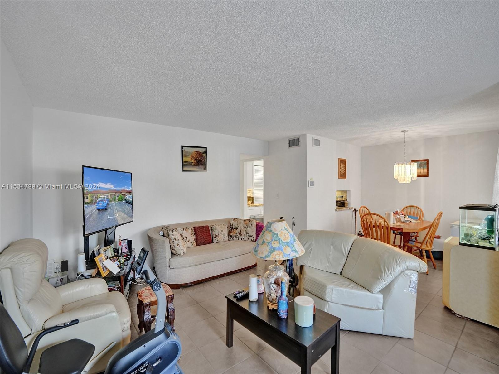 2307 SW 81st Ter 4, North Lauderdale, Florida 33068, 2 Bedrooms Bedrooms, ,2 BathroomsBathrooms,Residential,For Sale,2307 SW 81st Ter 4,A11534799