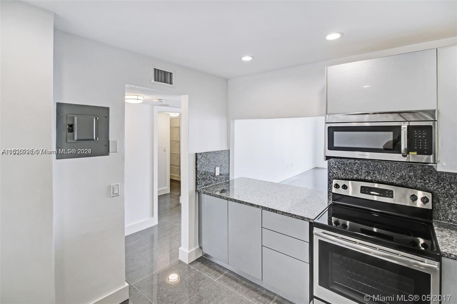 2801 183rd St, Aventura, FL, 33160 United States, 1 Bedroom Bedrooms, ,1 BathroomBathrooms,Residential,For Sale,183rd St,A11536998