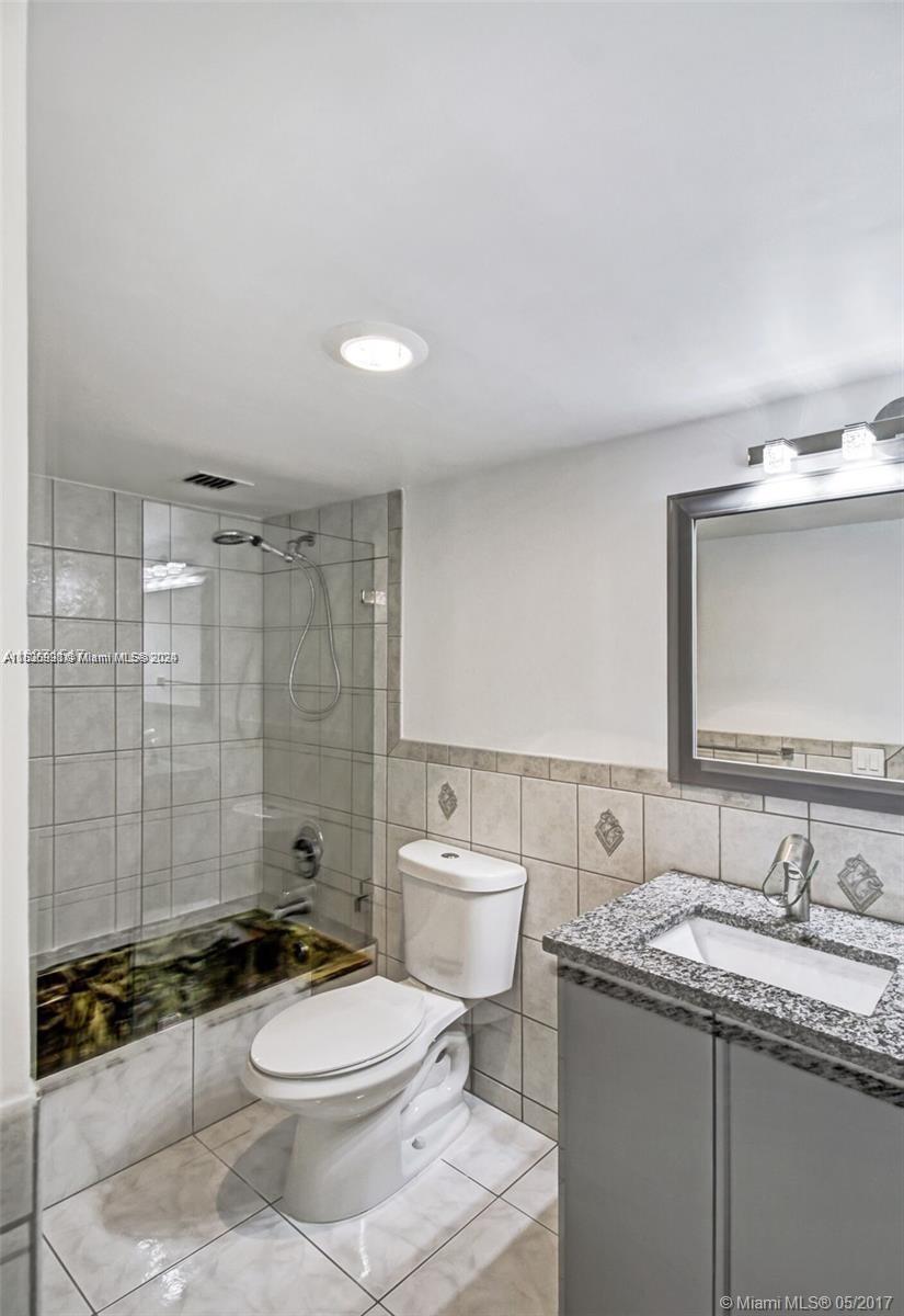 2801 183rd St, Aventura, FL, 33160 United States, 1 Bedroom Bedrooms, ,1 BathroomBathrooms,Residential,For Sale,183rd St,A11536998