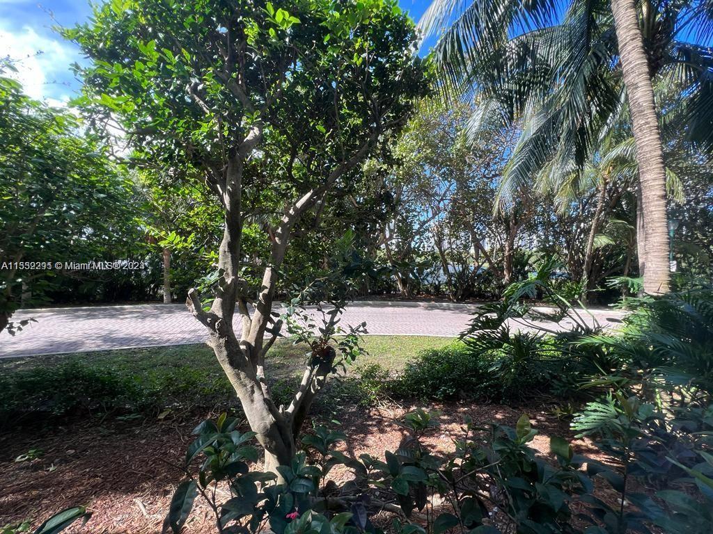 20000 E Country Club Dr 110, Aventura, Florida 33180, 2 Bedrooms Bedrooms, ,2 BathroomsBathrooms,Residentiallease,For Rent,20000 E Country Club Dr 110,A11532291