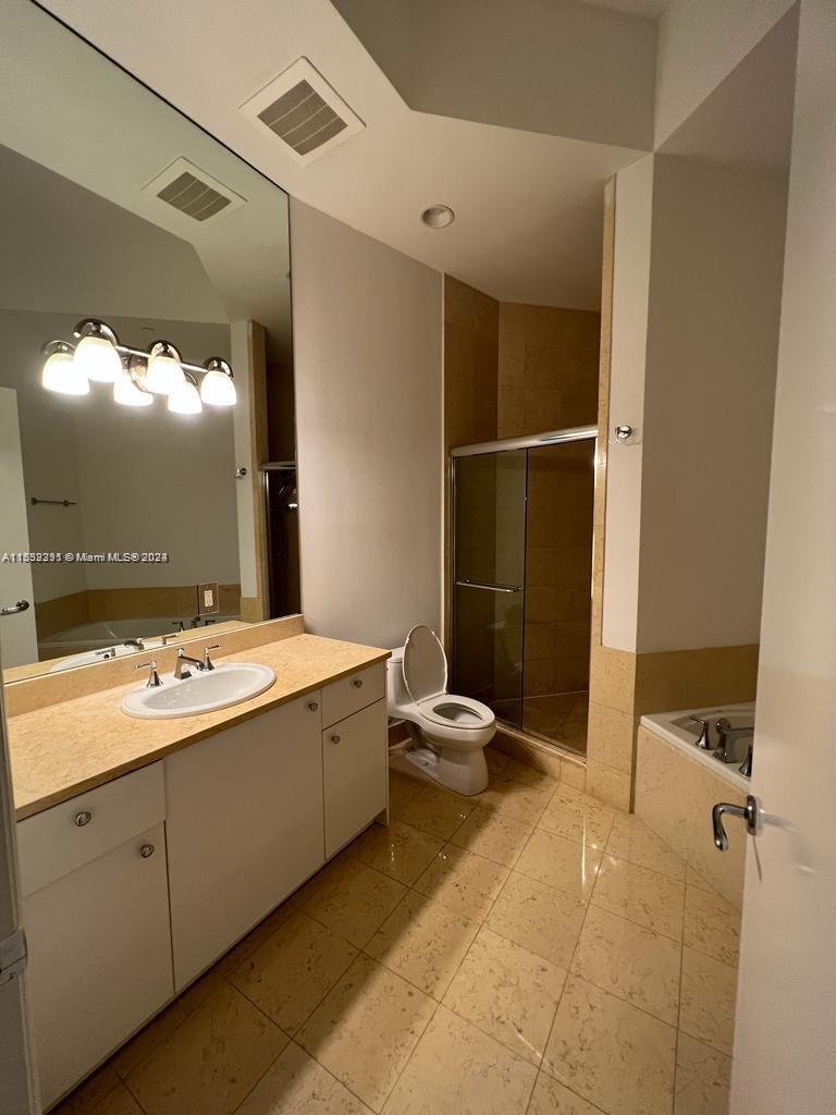 20000 E Country Club Dr 110, Aventura, Florida 33180, 2 Bedrooms Bedrooms, ,2 BathroomsBathrooms,Residentiallease,For Rent,20000 E Country Club Dr 110,A11532291