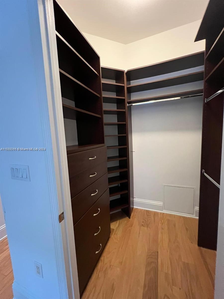 20000 E Country Club Dr 110, Aventura, Florida 33180, 2 Bedrooms Bedrooms, ,2 BathroomsBathrooms,Residentiallease,For Rent,20000 E Country Club Dr 110,A11532291