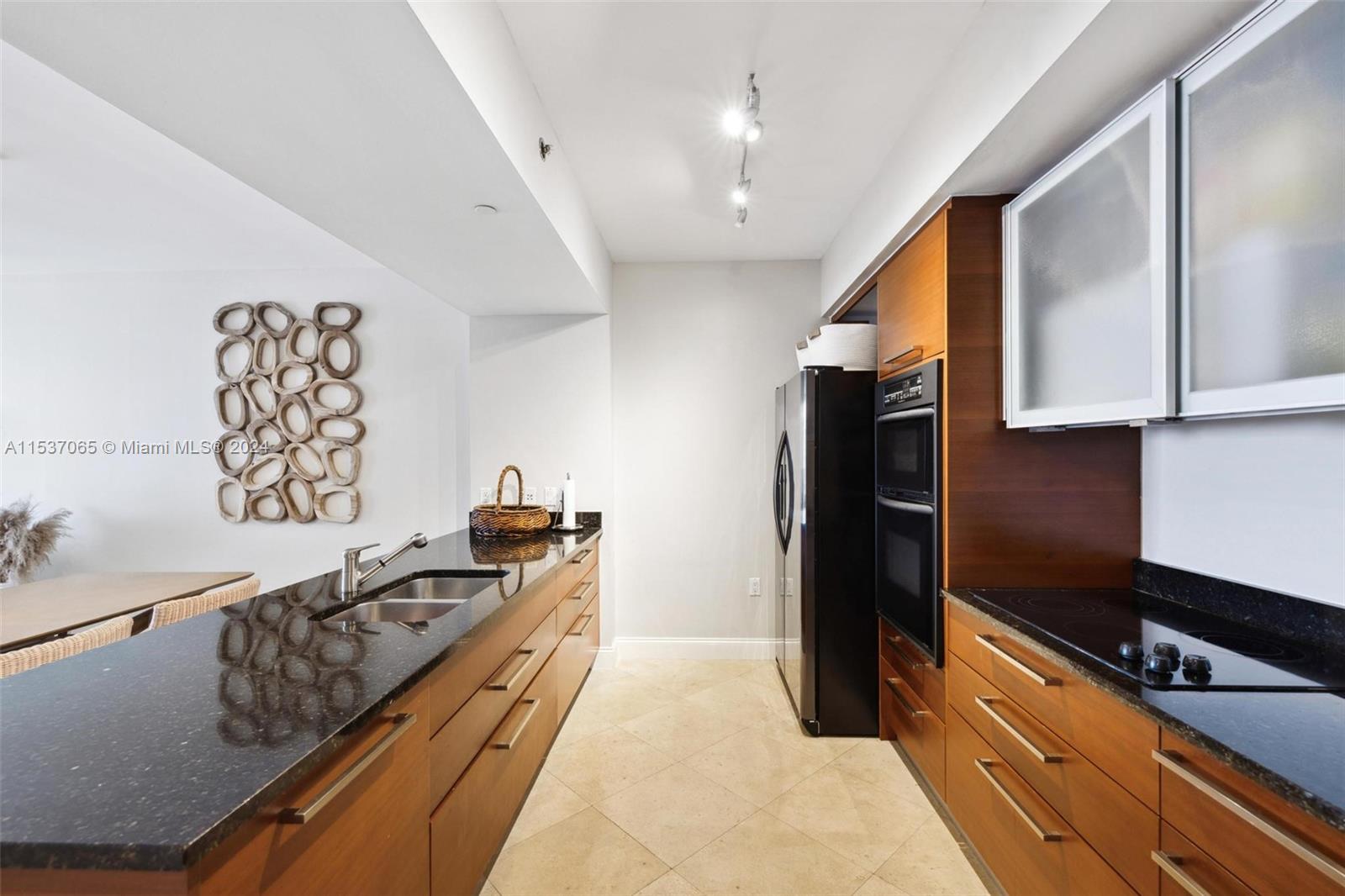 1830 S OCEAN DR 2811, Hallandale Beach, Florida 33009, 2 Bedrooms Bedrooms, ,2 BathroomsBathrooms,Residentiallease,For Rent,1830 S OCEAN DR 2811,A11537065