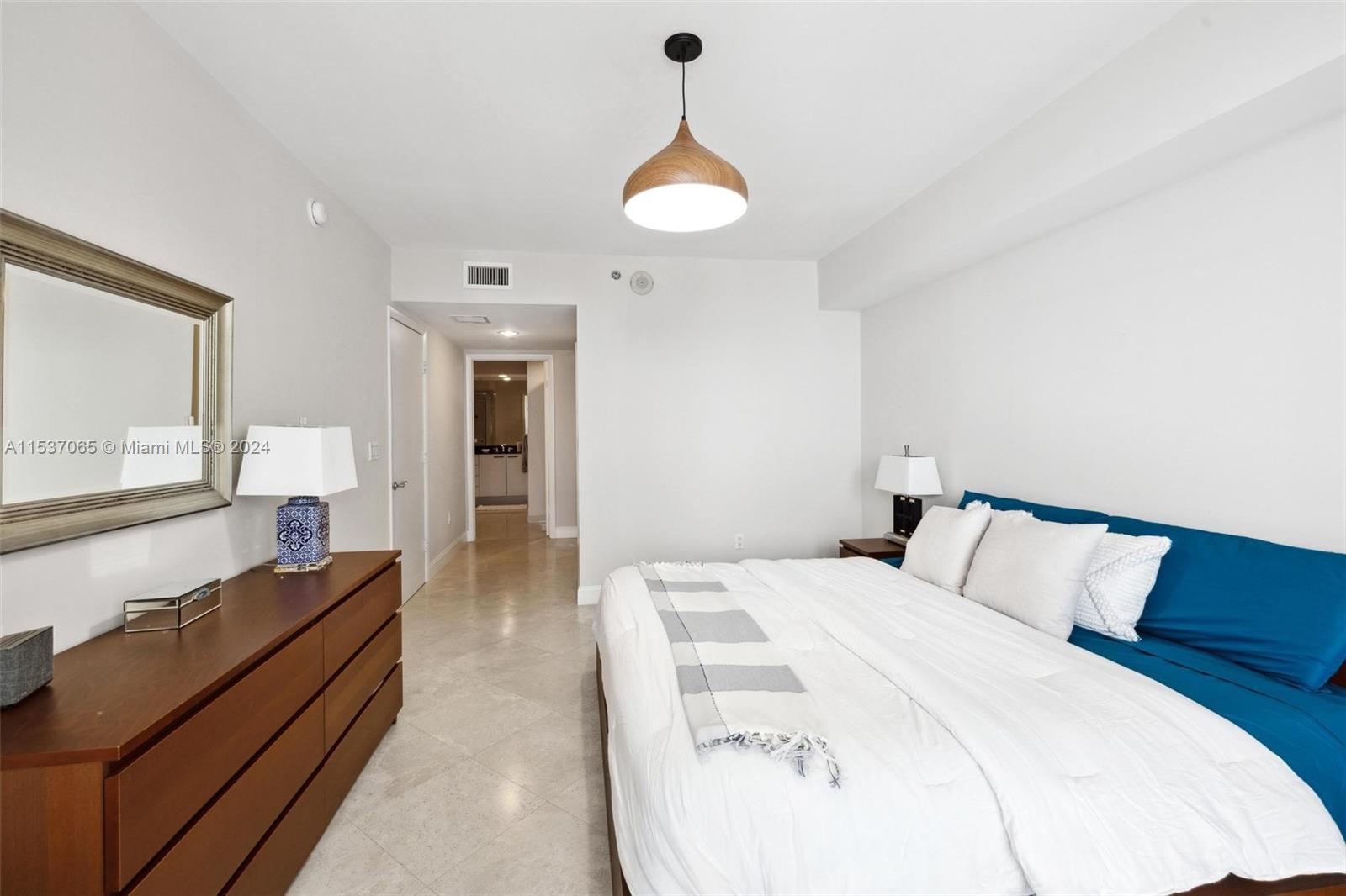 1830 S OCEAN DR 2811, Hallandale Beach, Florida 33009, 2 Bedrooms Bedrooms, ,2 BathroomsBathrooms,Residentiallease,For Rent,1830 S OCEAN DR 2811,A11537065