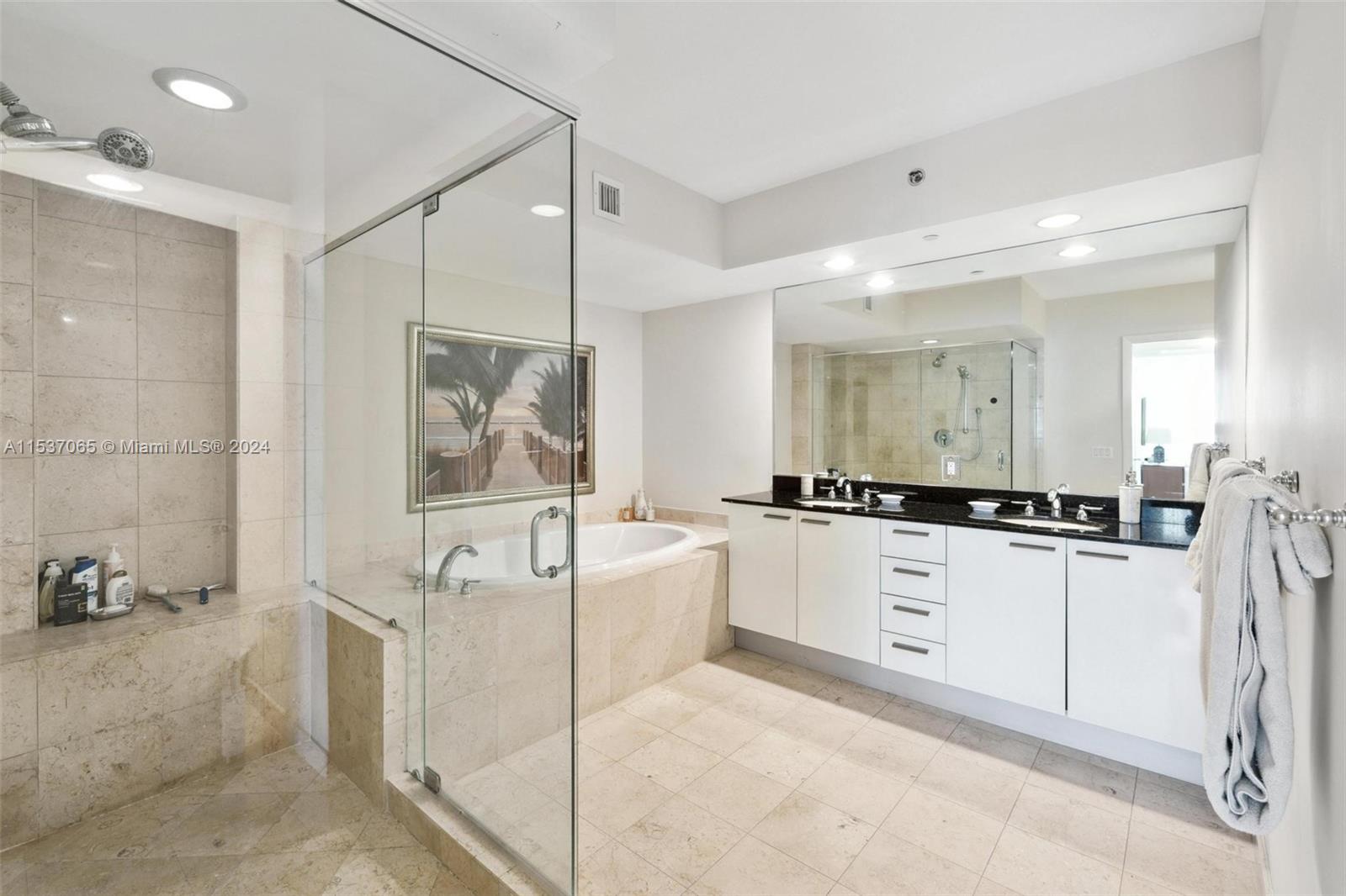 1830 S OCEAN DR 2811, Hallandale Beach, Florida 33009, 2 Bedrooms Bedrooms, ,2 BathroomsBathrooms,Residentiallease,For Rent,1830 S OCEAN DR 2811,A11537065