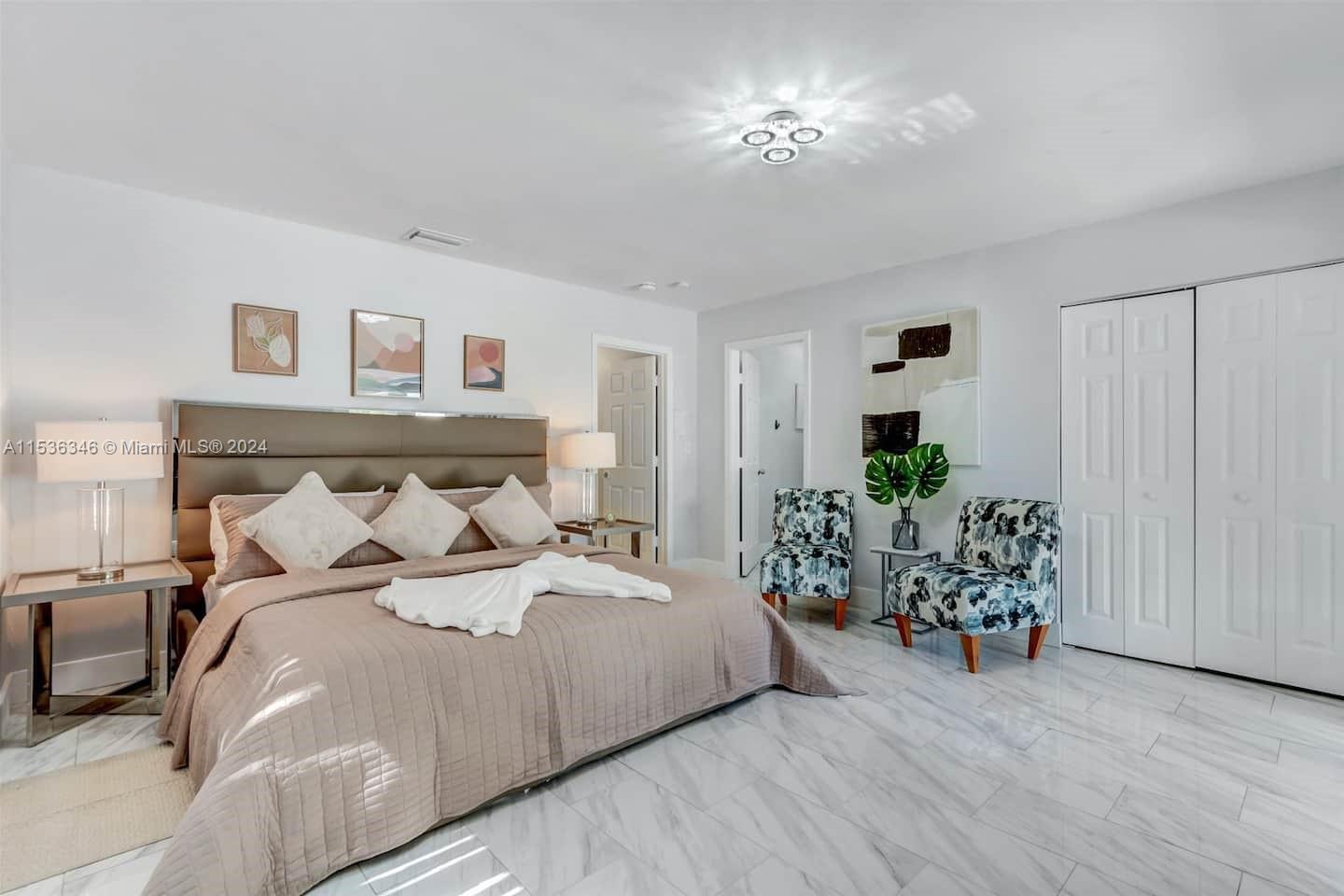 211 SW 4th Ave, Hallandale Beach, Florida 33009, 3 Bedrooms Bedrooms, ,2 BathroomsBathrooms,Residentiallease,For Rent,211 SW 4th Ave,A11536346