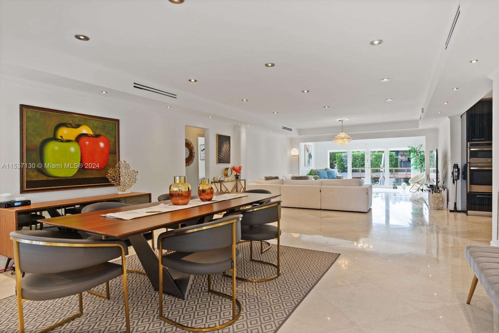 7990 Hawthorne Ave, Miami Beach, Florida 33141, 4 Bedrooms Bedrooms, ,3 BathroomsBathrooms,Residentiallease,For Rent,7990 Hawthorne Ave,A11537130