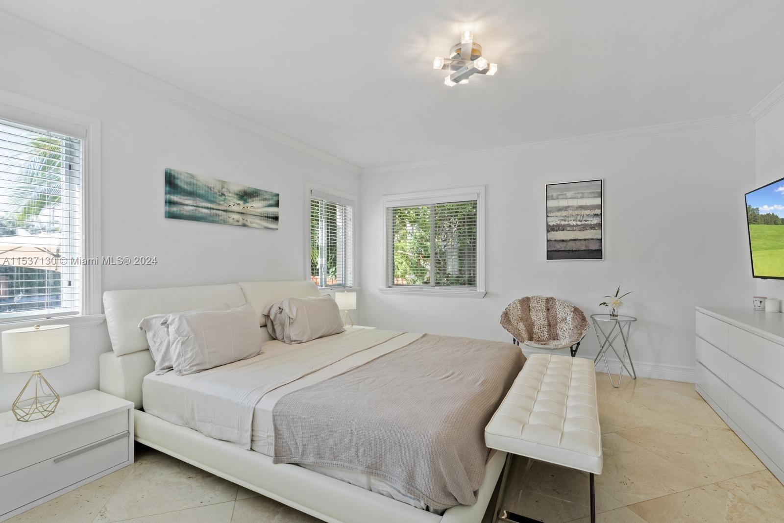 7990 Hawthorne Ave, Miami Beach, Florida 33141, 4 Bedrooms Bedrooms, ,3 BathroomsBathrooms,Residentiallease,For Rent,7990 Hawthorne Ave,A11537130