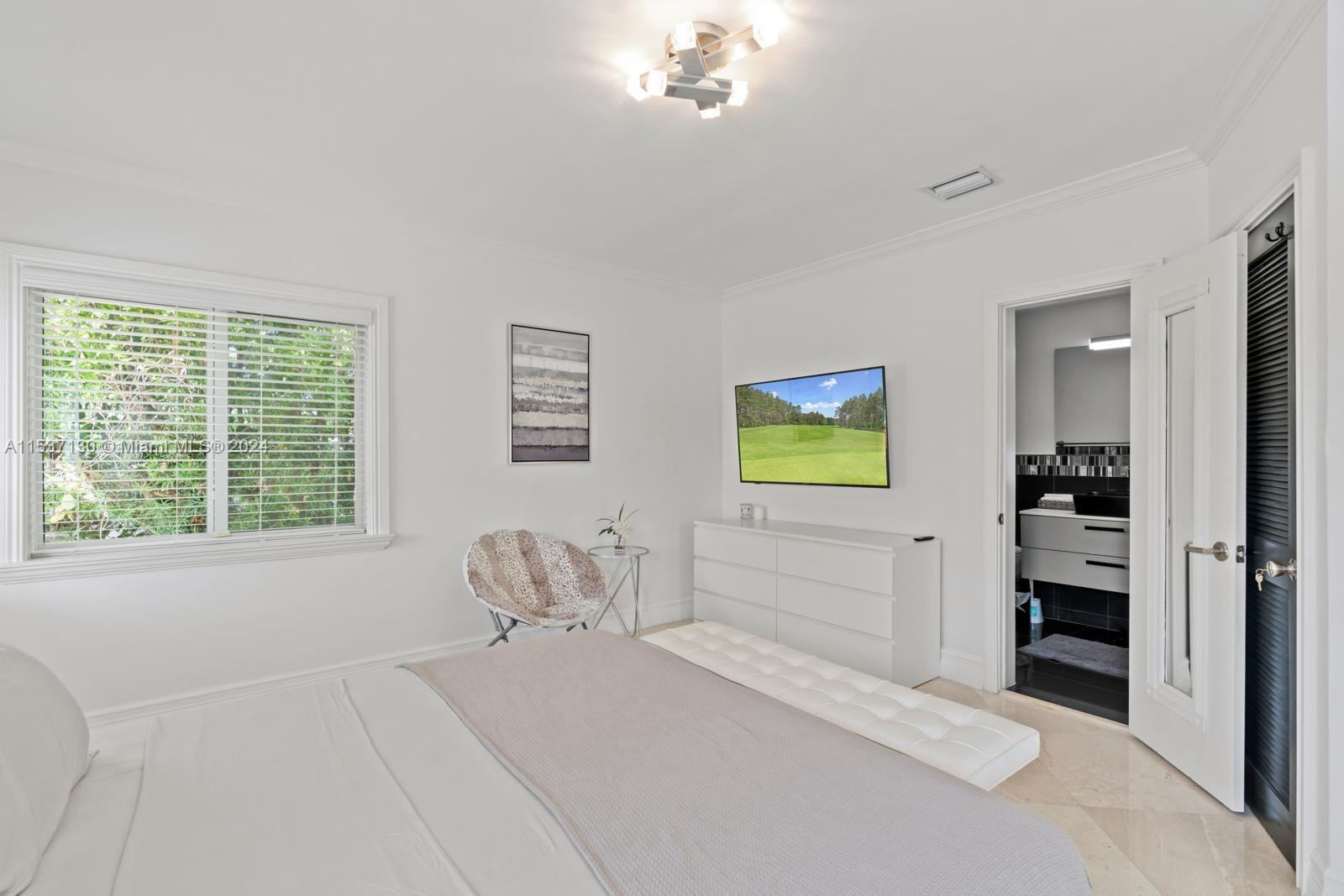 7990 Hawthorne Ave, Miami Beach, Florida 33141, 4 Bedrooms Bedrooms, ,3 BathroomsBathrooms,Residentiallease,For Rent,7990 Hawthorne Ave,A11537130