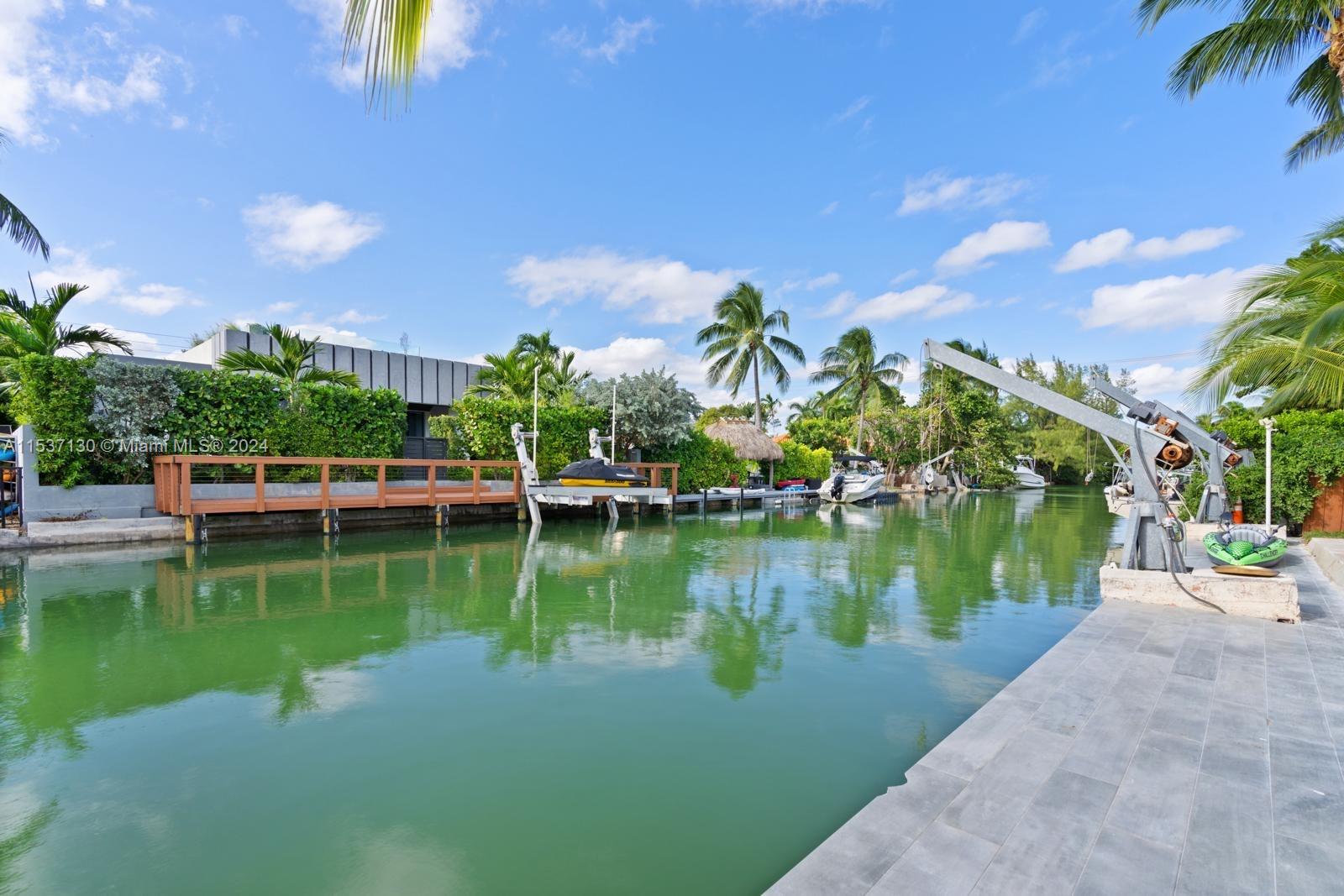 7990 Hawthorne Ave, Miami Beach, Florida 33141, 4 Bedrooms Bedrooms, ,3 BathroomsBathrooms,Residentiallease,For Rent,7990 Hawthorne Ave,A11537130