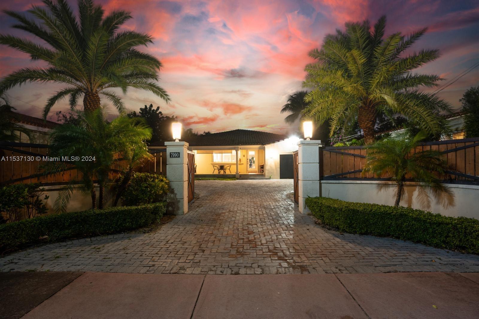 7990 Hawthorne Ave, Miami Beach, Florida 33141, 4 Bedrooms Bedrooms, ,3 BathroomsBathrooms,Residentiallease,For Rent,7990 Hawthorne Ave,A11537130