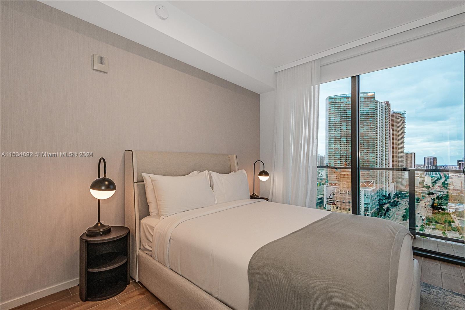 398 NE 5th St 1909, Miami, Florida 33132, 3 Bedrooms Bedrooms, ,3 BathroomsBathrooms,Residential,For Sale,398 NE 5th St 1909,A11534892