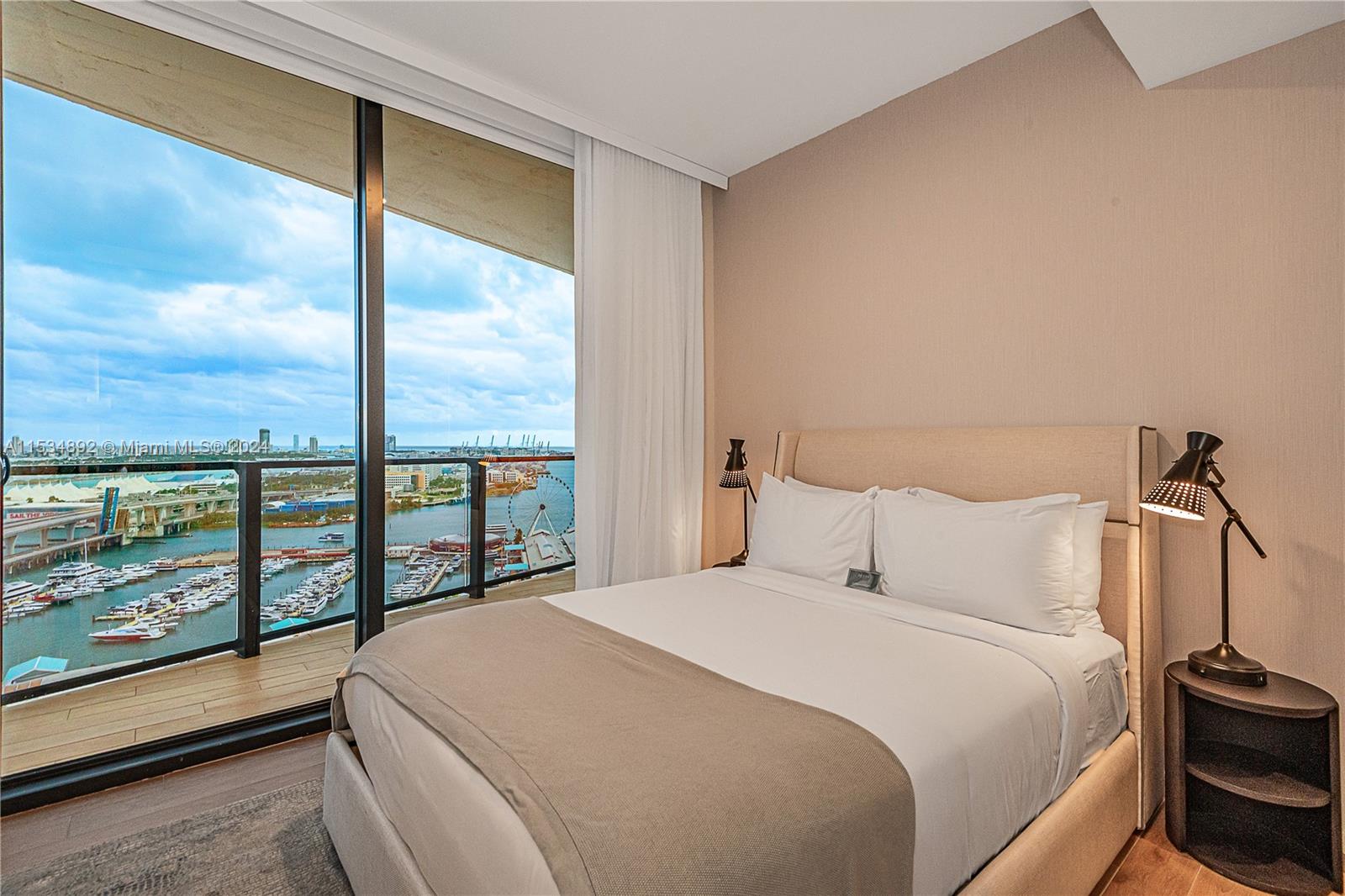 398 NE 5th St 1909, Miami, Florida 33132, 3 Bedrooms Bedrooms, ,3 BathroomsBathrooms,Residential,For Sale,398 NE 5th St 1909,A11534892