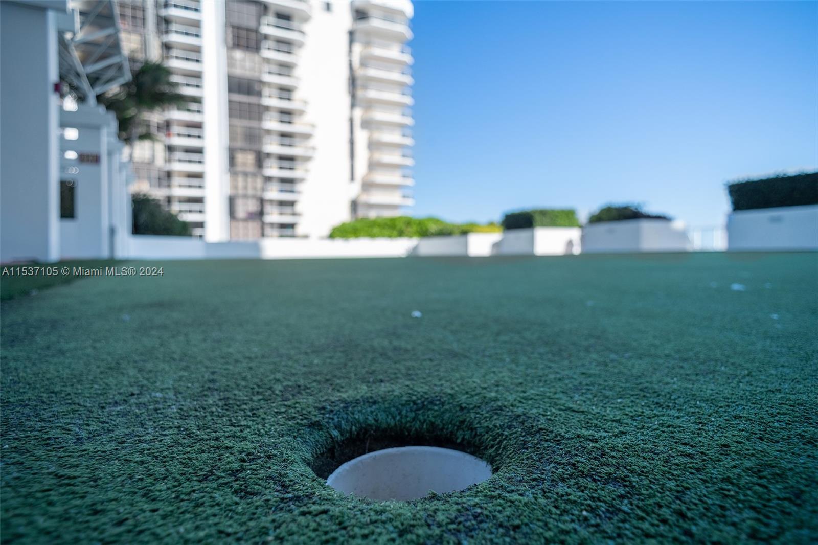 6365 Collins Ave 2605, Miami Beach, Florida 33141, 1 Bedroom Bedrooms, ,1 BathroomBathrooms,Residential,For Sale,6365 Collins Ave 2605,A11537105