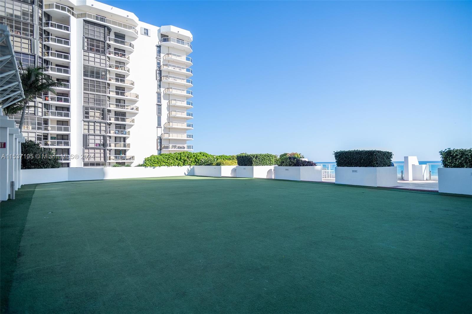 6365 Collins Ave 2605, Miami Beach, Florida 33141, 1 Bedroom Bedrooms, ,1 BathroomBathrooms,Residential,For Sale,6365 Collins Ave 2605,A11537105
