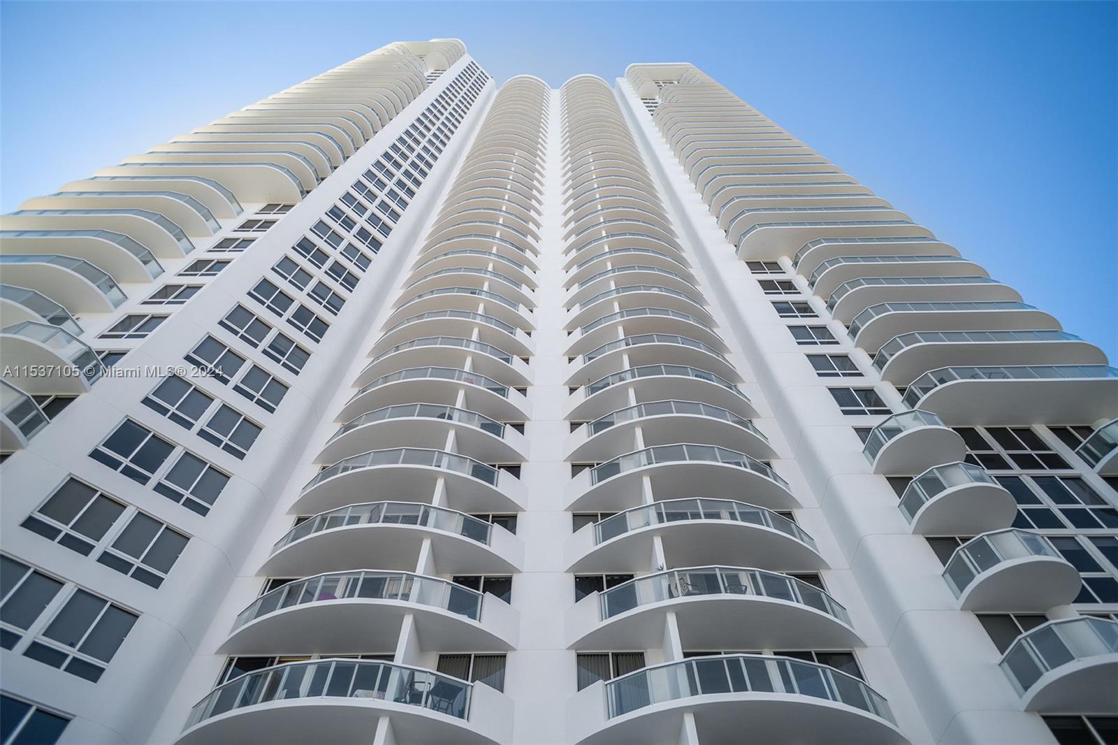 6365 Collins Ave 2605, Miami Beach, Florida 33141, 1 Bedroom Bedrooms, ,1 BathroomBathrooms,Residential,For Sale,6365 Collins Ave 2605,A11537105