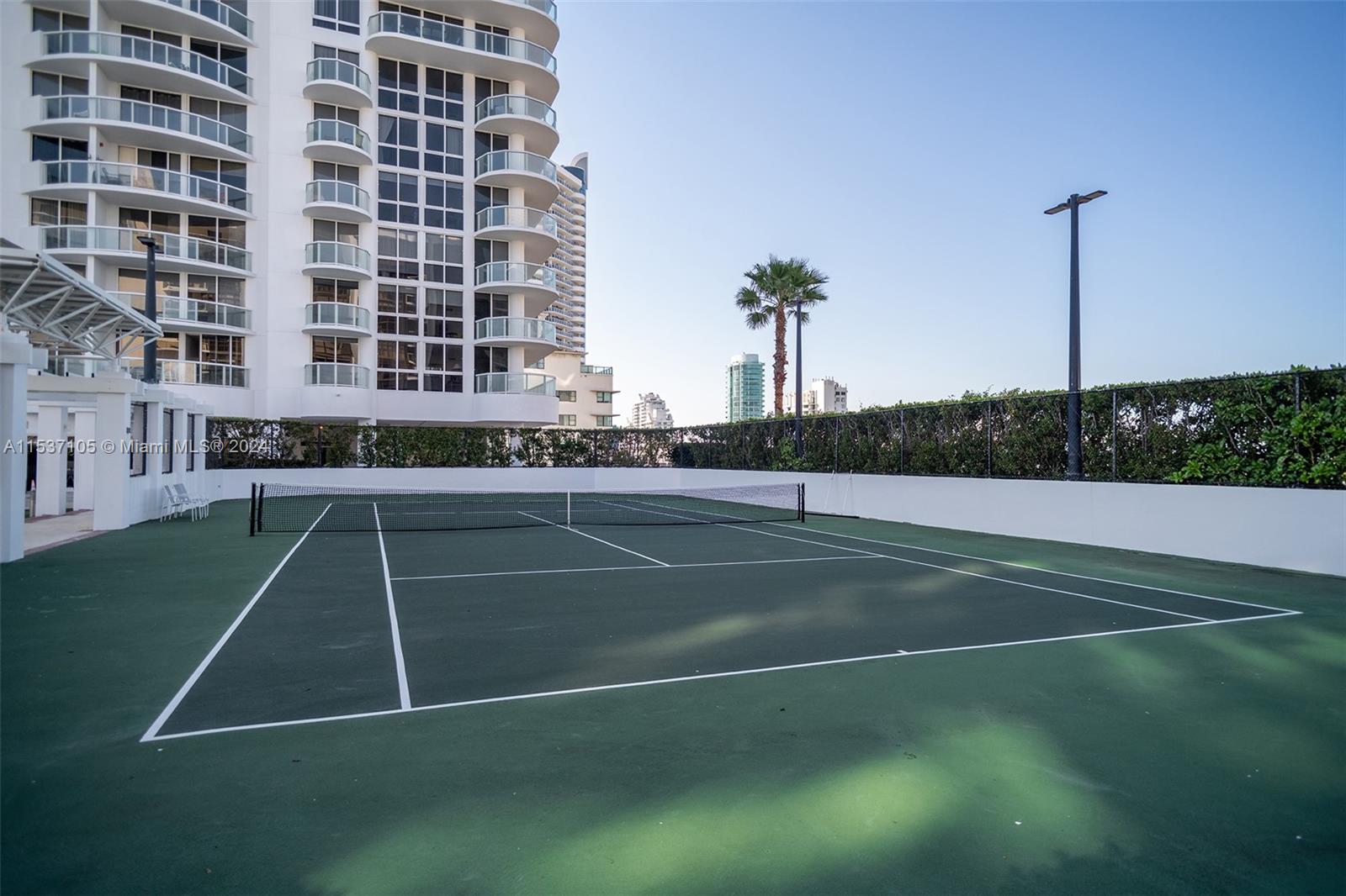 6365 Collins Ave 2605, Miami Beach, Florida 33141, 1 Bedroom Bedrooms, ,1 BathroomBathrooms,Residential,For Sale,6365 Collins Ave 2605,A11537105