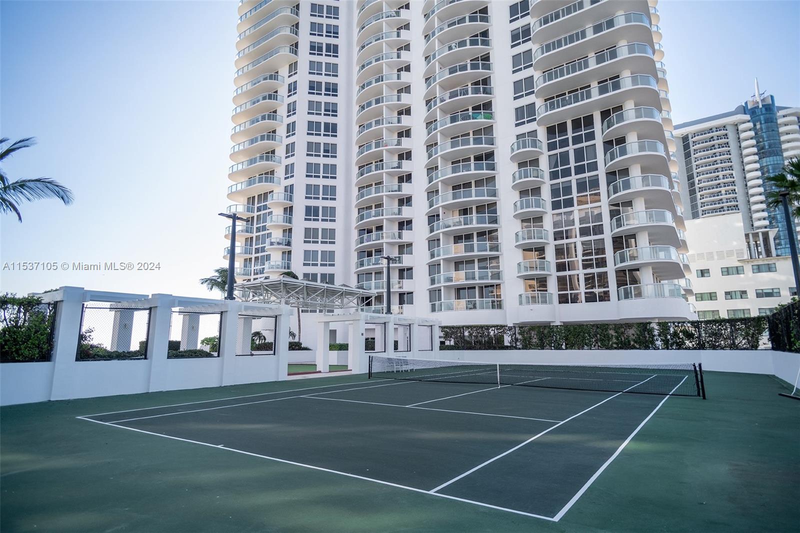 6365 Collins Ave 2605, Miami Beach, Florida 33141, 1 Bedroom Bedrooms, ,1 BathroomBathrooms,Residential,For Sale,6365 Collins Ave 2605,A11537105