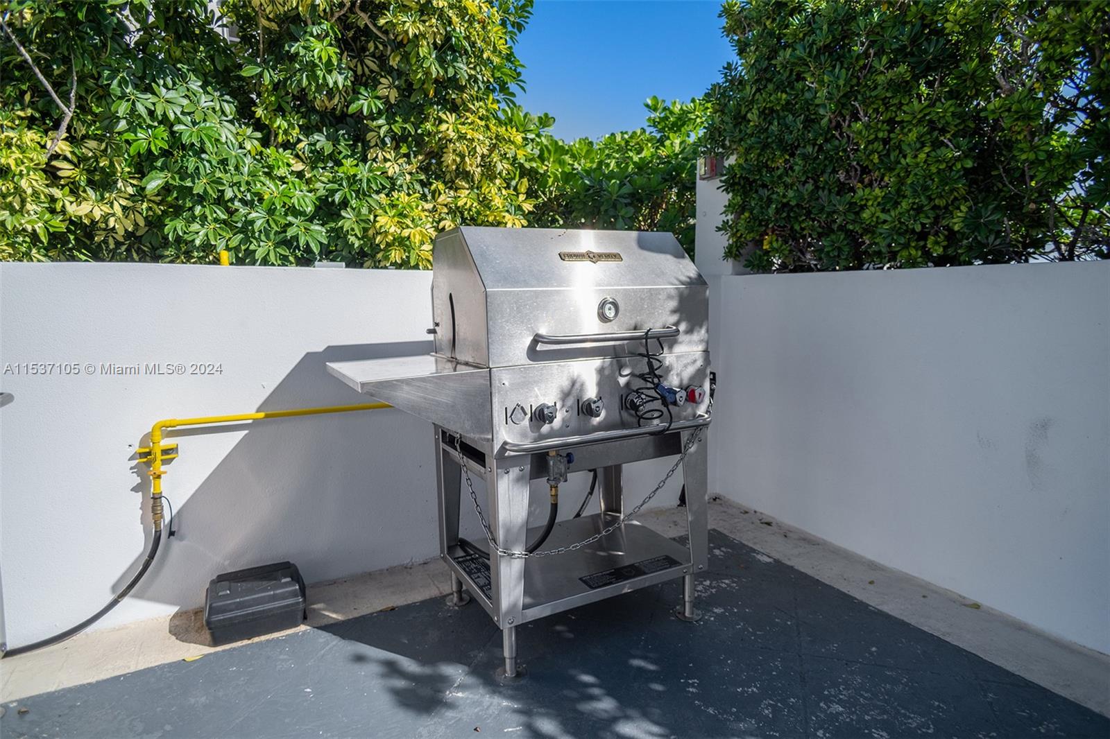 6365 Collins Ave 2605, Miami Beach, Florida 33141, 1 Bedroom Bedrooms, ,1 BathroomBathrooms,Residential,For Sale,6365 Collins Ave 2605,A11537105