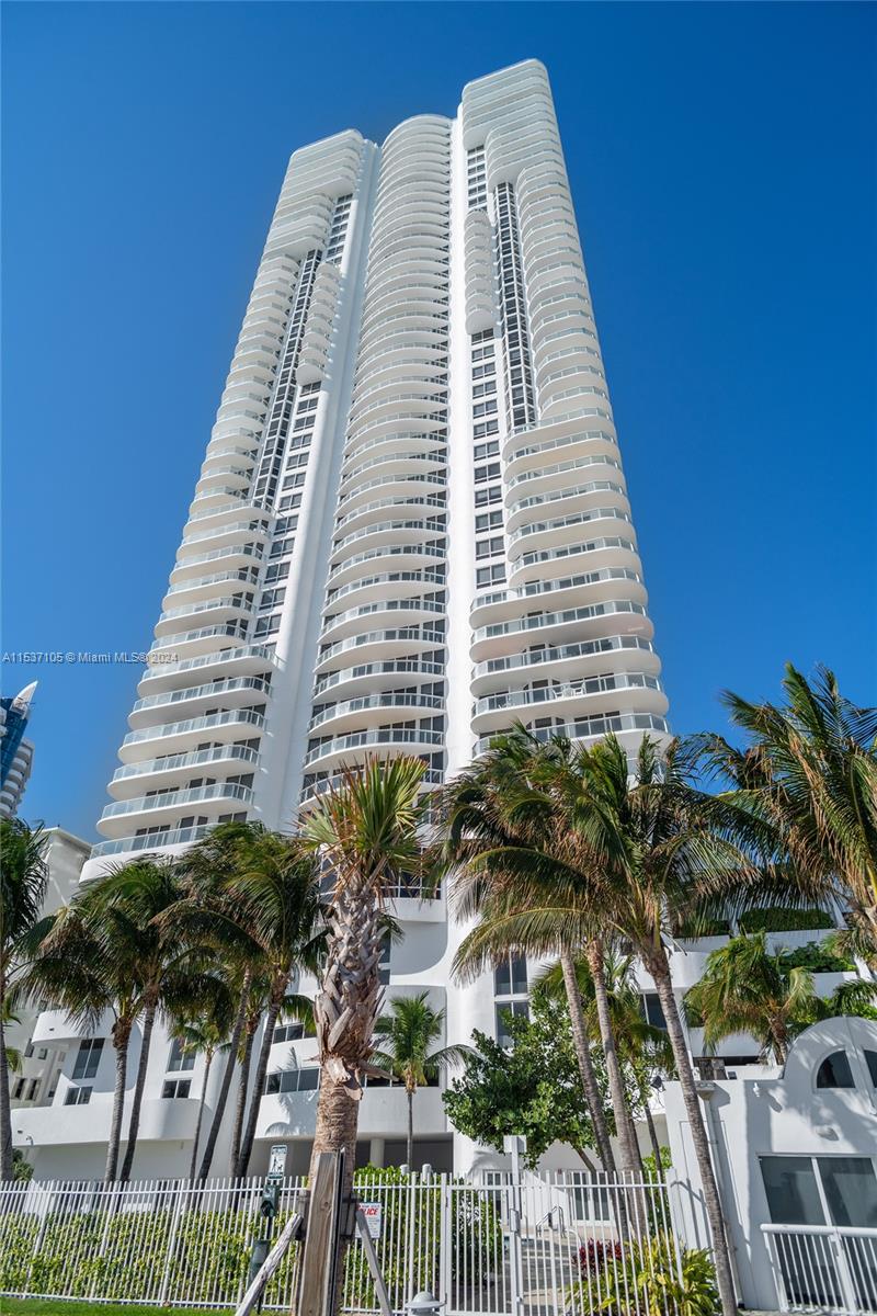 6365 Collins Ave 2605, Miami Beach, Florida 33141, 1 Bedroom Bedrooms, ,1 BathroomBathrooms,Residential,For Sale,6365 Collins Ave 2605,A11537105