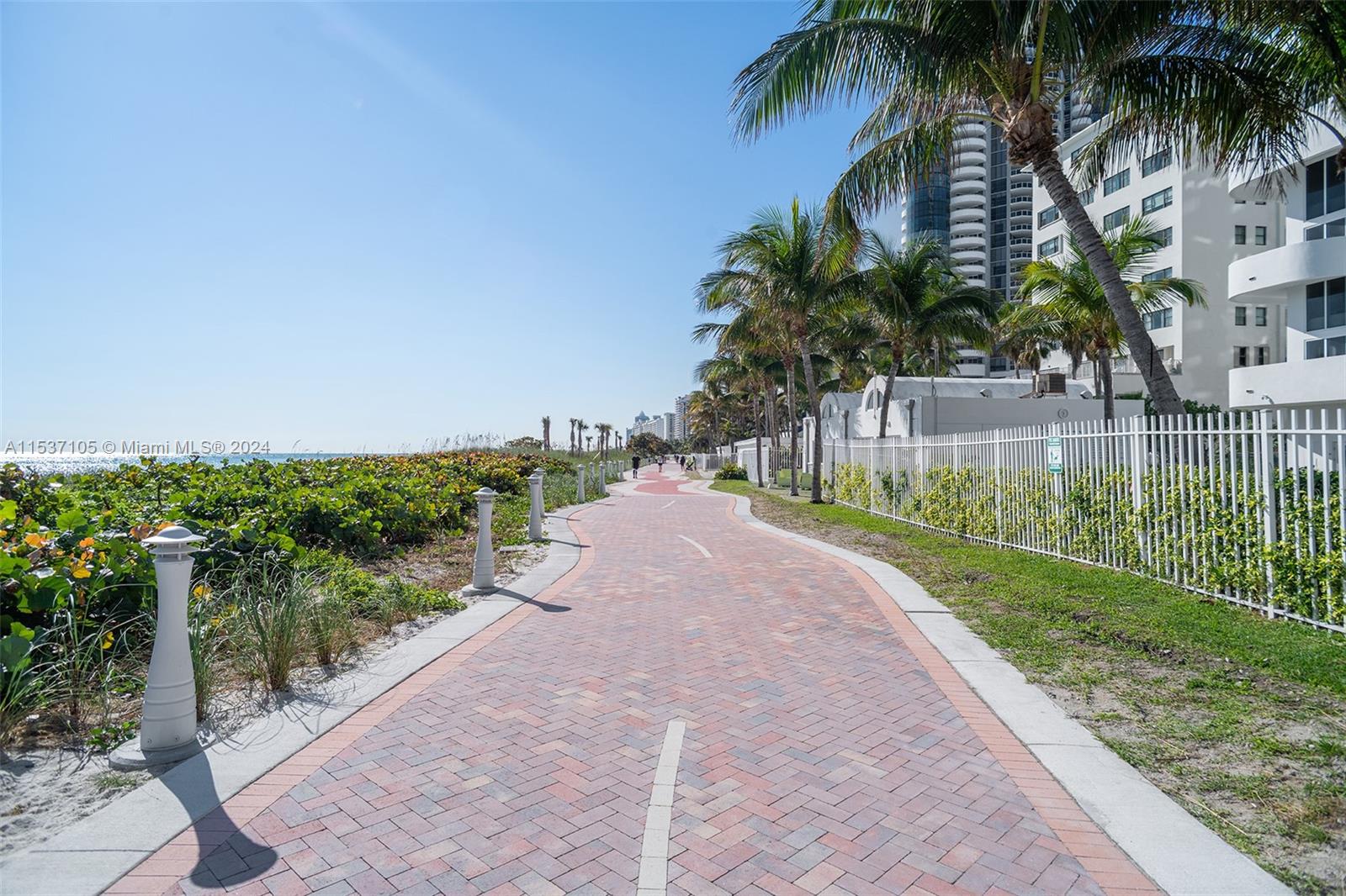 6365 Collins Ave 2605, Miami Beach, Florida 33141, 1 Bedroom Bedrooms, ,1 BathroomBathrooms,Residential,For Sale,6365 Collins Ave 2605,A11537105