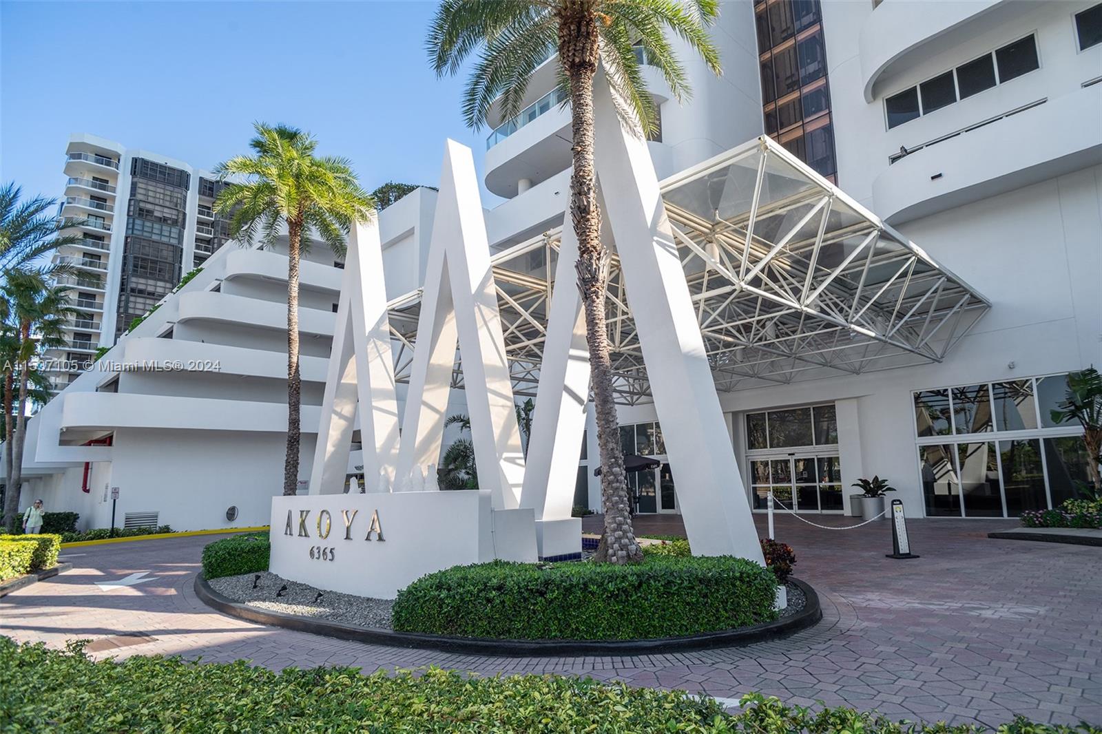6365 Collins Ave 2605, Miami Beach, Florida 33141, 1 Bedroom Bedrooms, ,1 BathroomBathrooms,Residential,For Sale,6365 Collins Ave 2605,A11537105