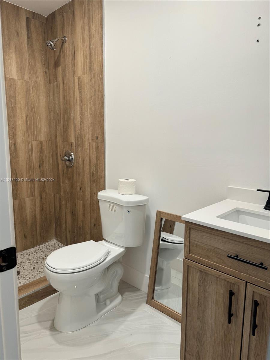 8211 Biscayne Blvd 1, Miami, Florida 33138, 2 Bedrooms Bedrooms, ,1 BathroomBathrooms,Residentiallease,For Rent,8211 Biscayne Blvd 1,A11537100