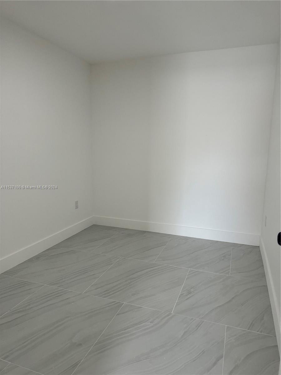 8211 Biscayne Blvd 1, Miami, Florida 33138, 2 Bedrooms Bedrooms, ,1 BathroomBathrooms,Residentiallease,For Rent,8211 Biscayne Blvd 1,A11537100