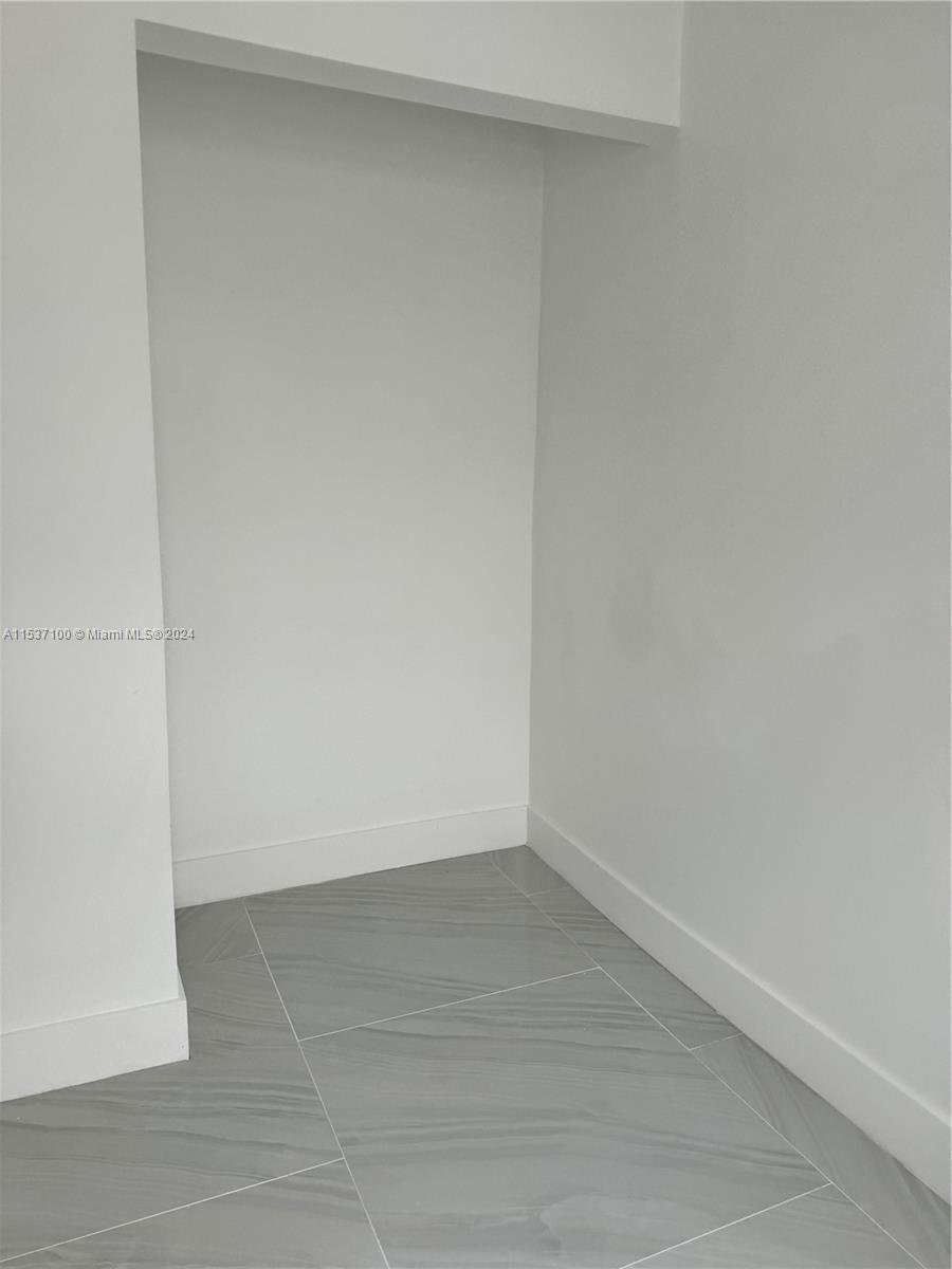 8211 Biscayne Blvd 1, Miami, Florida 33138, 2 Bedrooms Bedrooms, ,1 BathroomBathrooms,Residentiallease,For Rent,8211 Biscayne Blvd 1,A11537100