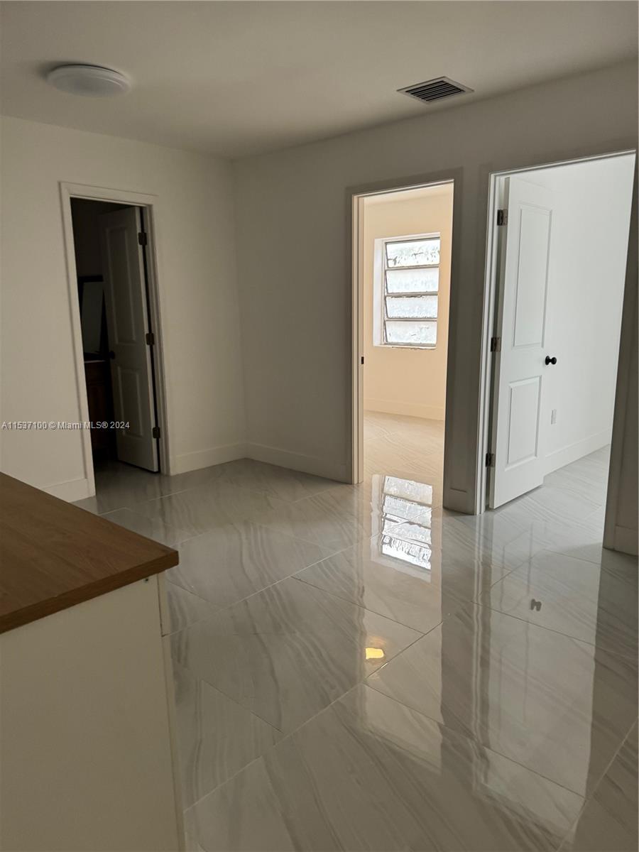 8211 Biscayne Blvd 1, Miami, Florida 33138, 2 Bedrooms Bedrooms, ,1 BathroomBathrooms,Residentiallease,For Rent,8211 Biscayne Blvd 1,A11537100