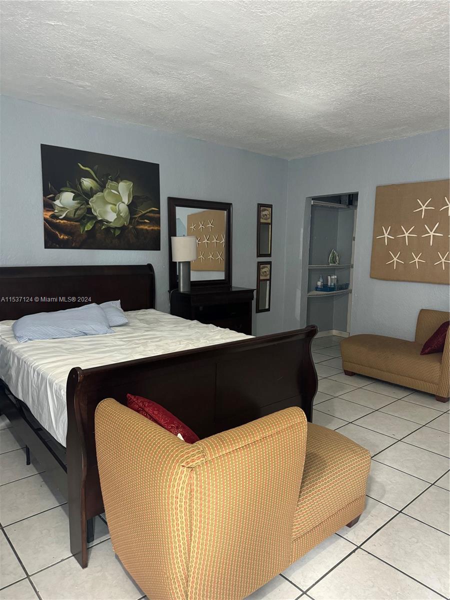 705 NE 6th St 1-5, Hallandale Beach, Florida 33009, 1 Bedroom Bedrooms, ,1 BathroomBathrooms,Residentiallease,For Rent,705 NE 6th St 1-5,A11537124