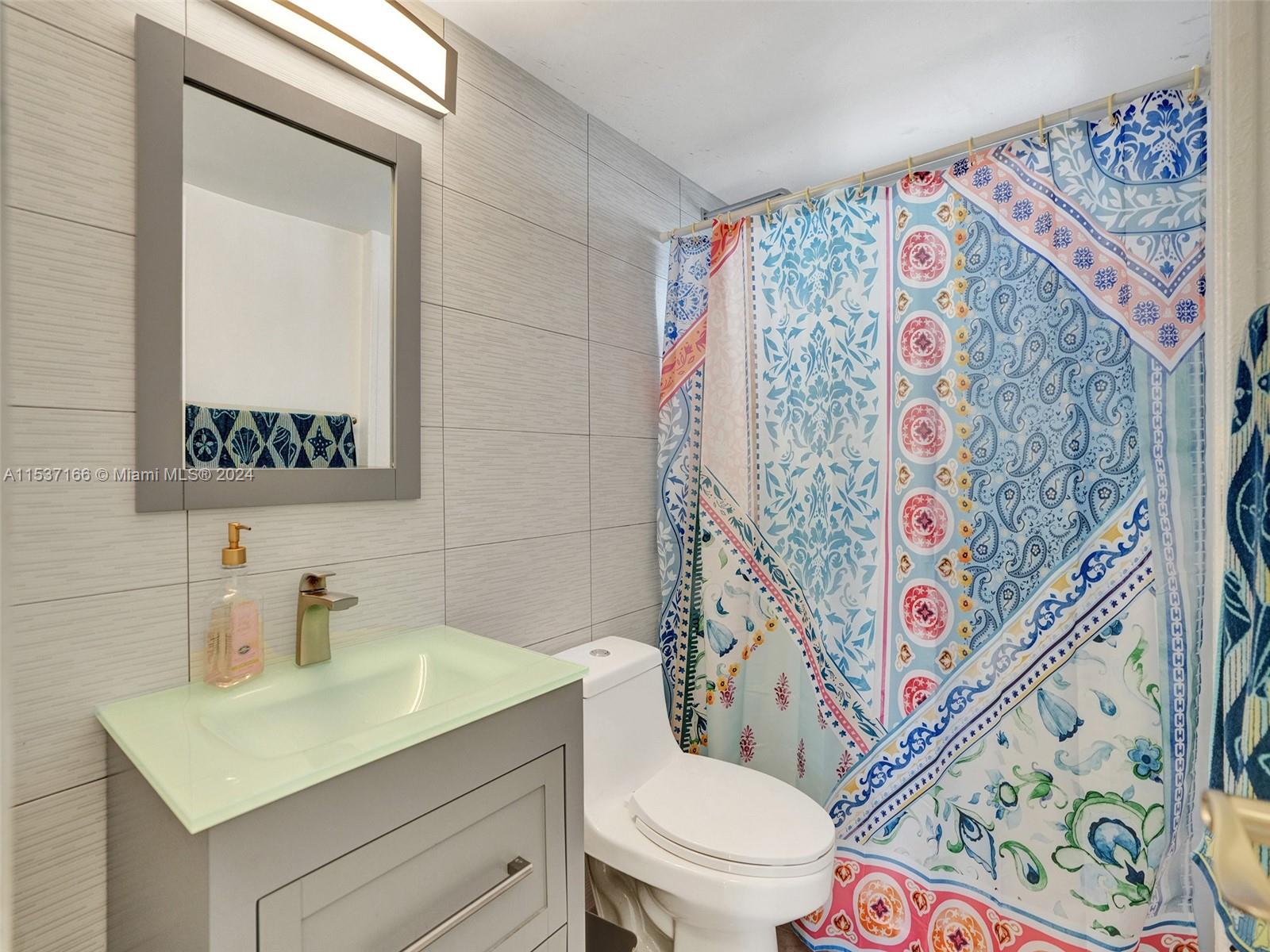 1300 Lincoln Rd C403, Miami Beach, Florida 33139, 1 Bedroom Bedrooms, ,1 BathroomBathrooms,Residential,For Sale,1300 Lincoln Rd C403,A11537166