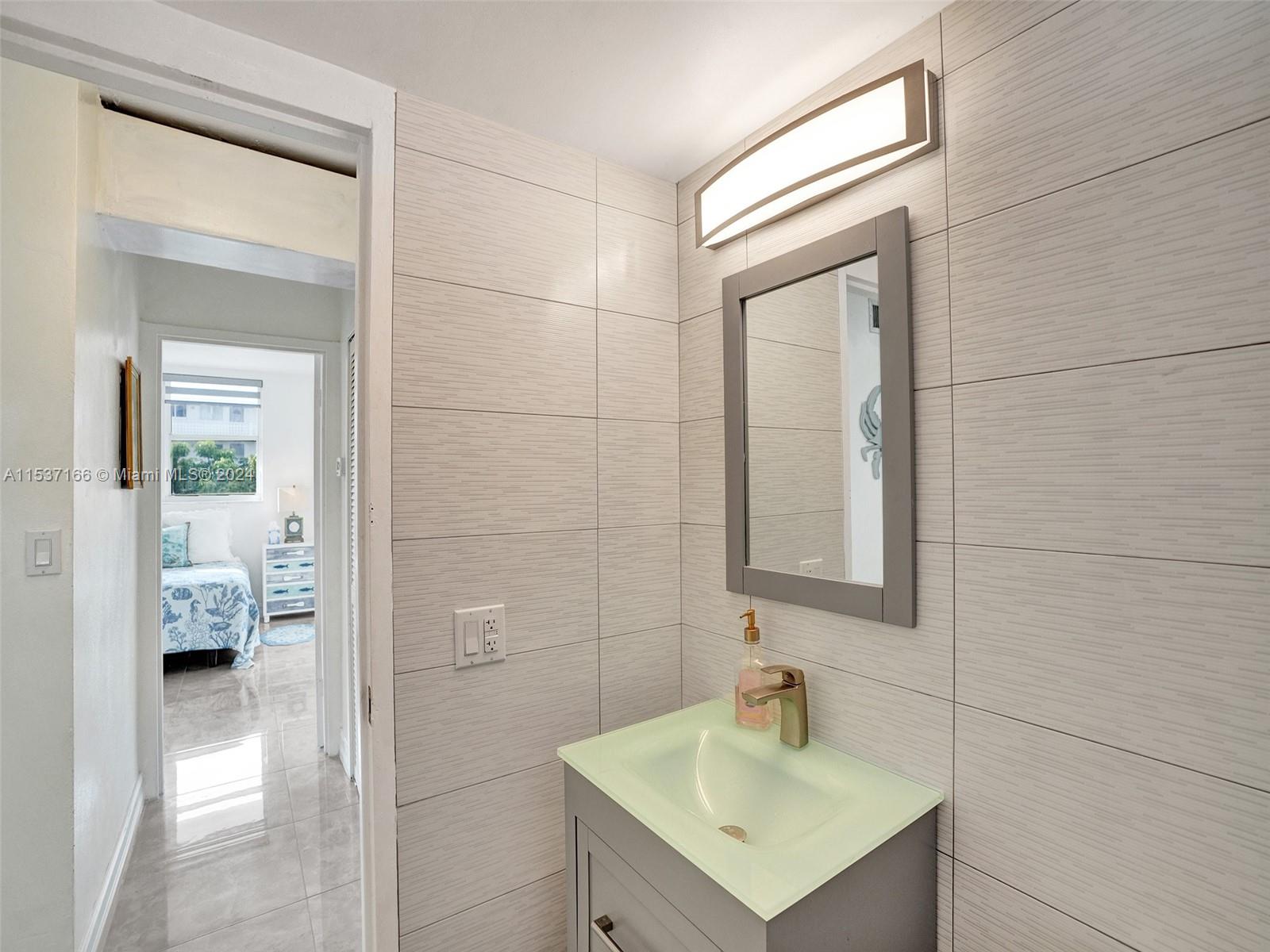 1300 Lincoln Rd C403, Miami Beach, Florida 33139, 1 Bedroom Bedrooms, ,1 BathroomBathrooms,Residential,For Sale,1300 Lincoln Rd C403,A11537166