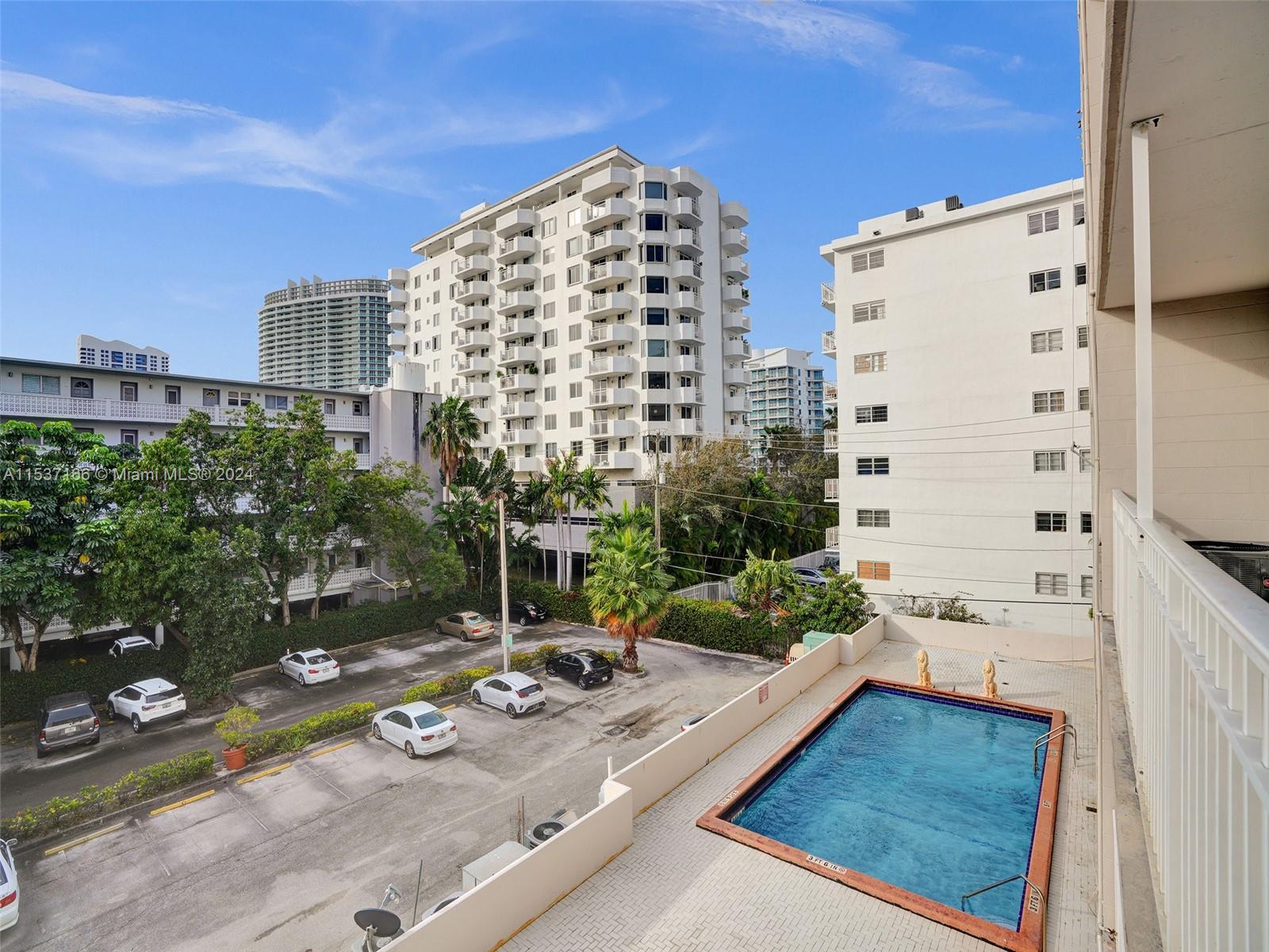 1300 Lincoln Rd C403, Miami Beach, Florida 33139, 1 Bedroom Bedrooms, ,1 BathroomBathrooms,Residential,For Sale,1300 Lincoln Rd C403,A11537166