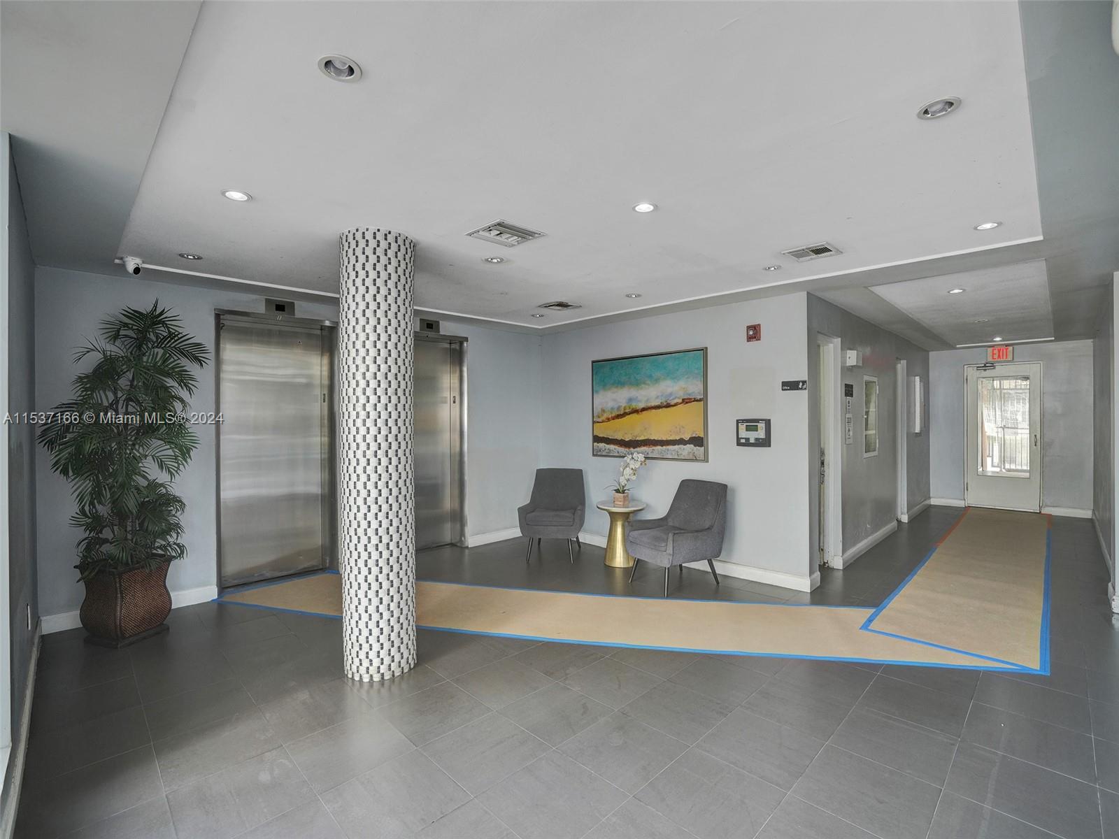 1300 Lincoln Rd C403, Miami Beach, Florida 33139, 1 Bedroom Bedrooms, ,1 BathroomBathrooms,Residential,For Sale,1300 Lincoln Rd C403,A11537166