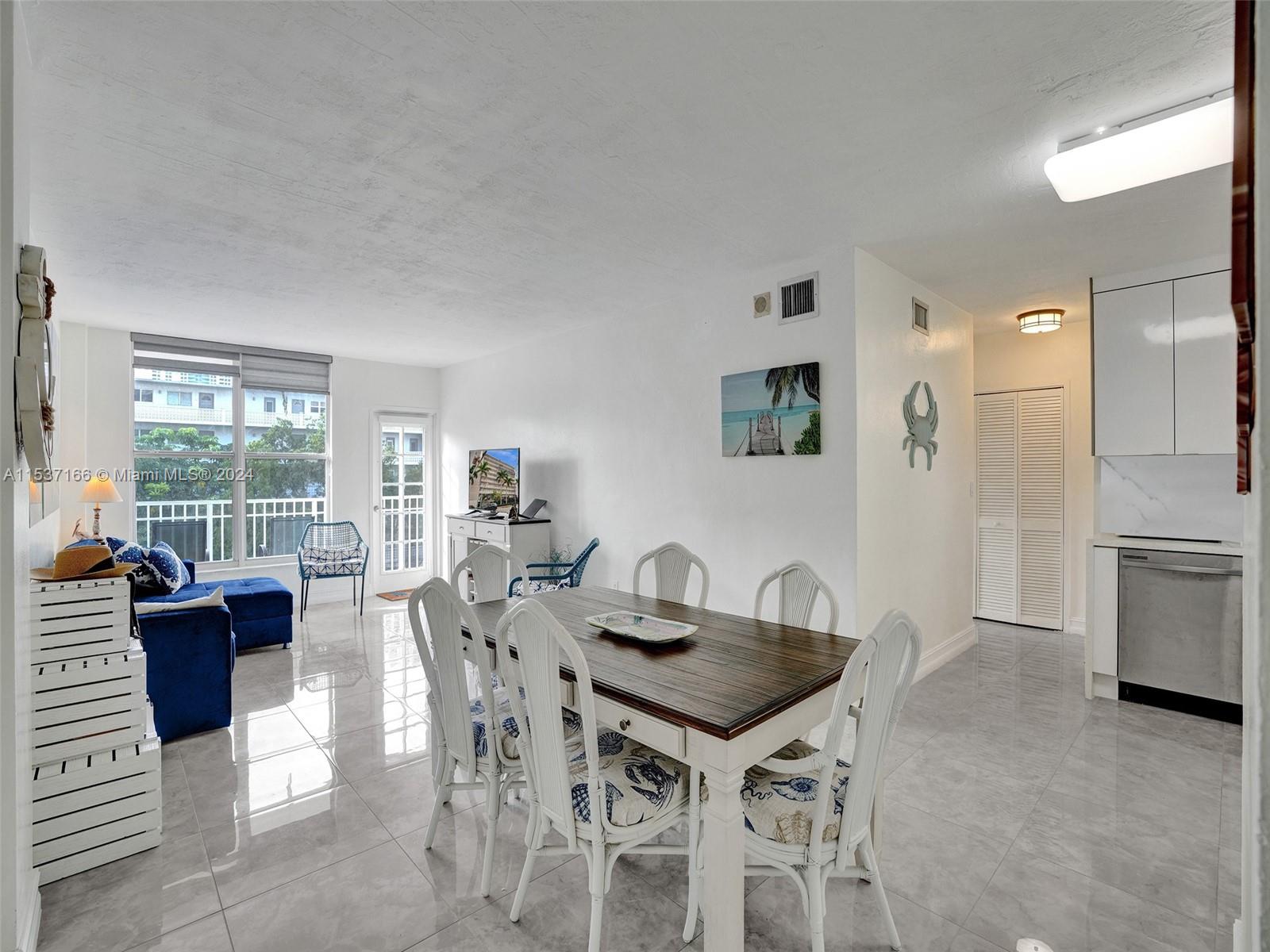 1300 Lincoln Rd C403, Miami Beach, Florida 33139, 1 Bedroom Bedrooms, ,1 BathroomBathrooms,Residential,For Sale,1300 Lincoln Rd C403,A11537166