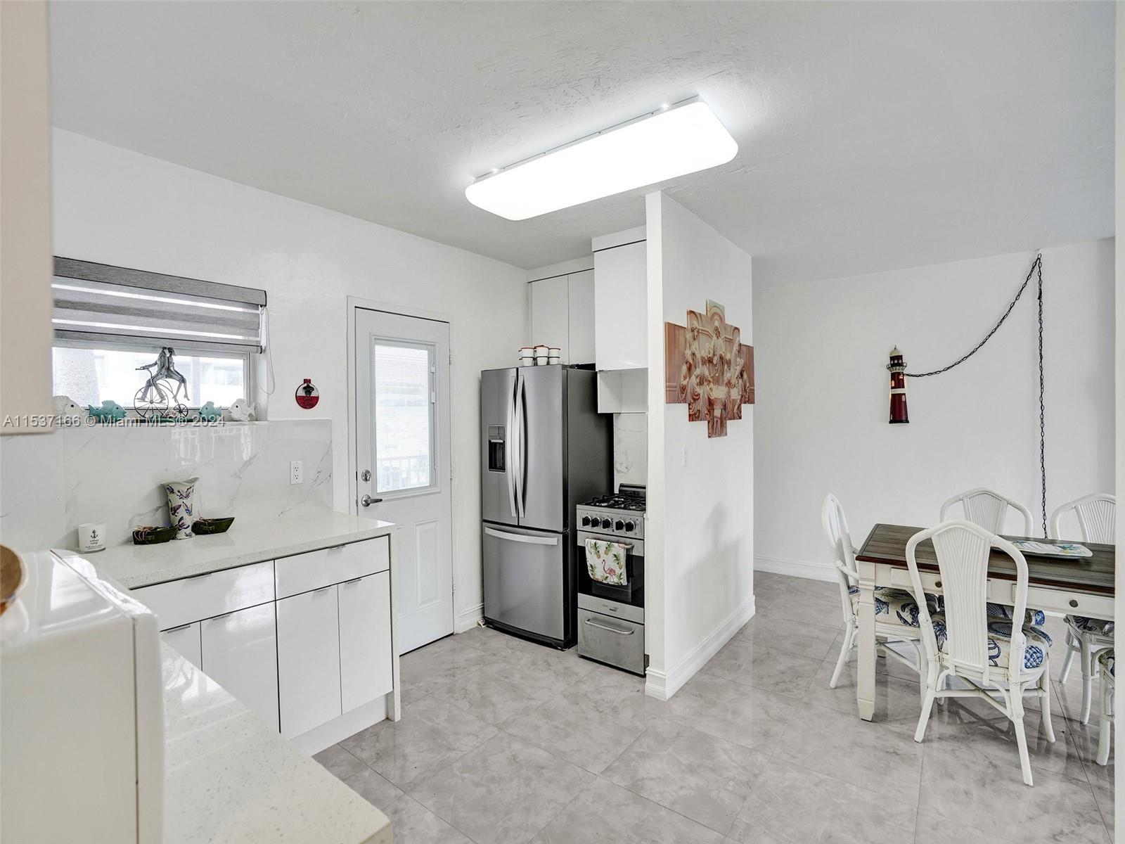 1300 Lincoln Rd C403, Miami Beach, Florida 33139, 1 Bedroom Bedrooms, ,1 BathroomBathrooms,Residential,For Sale,1300 Lincoln Rd C403,A11537166