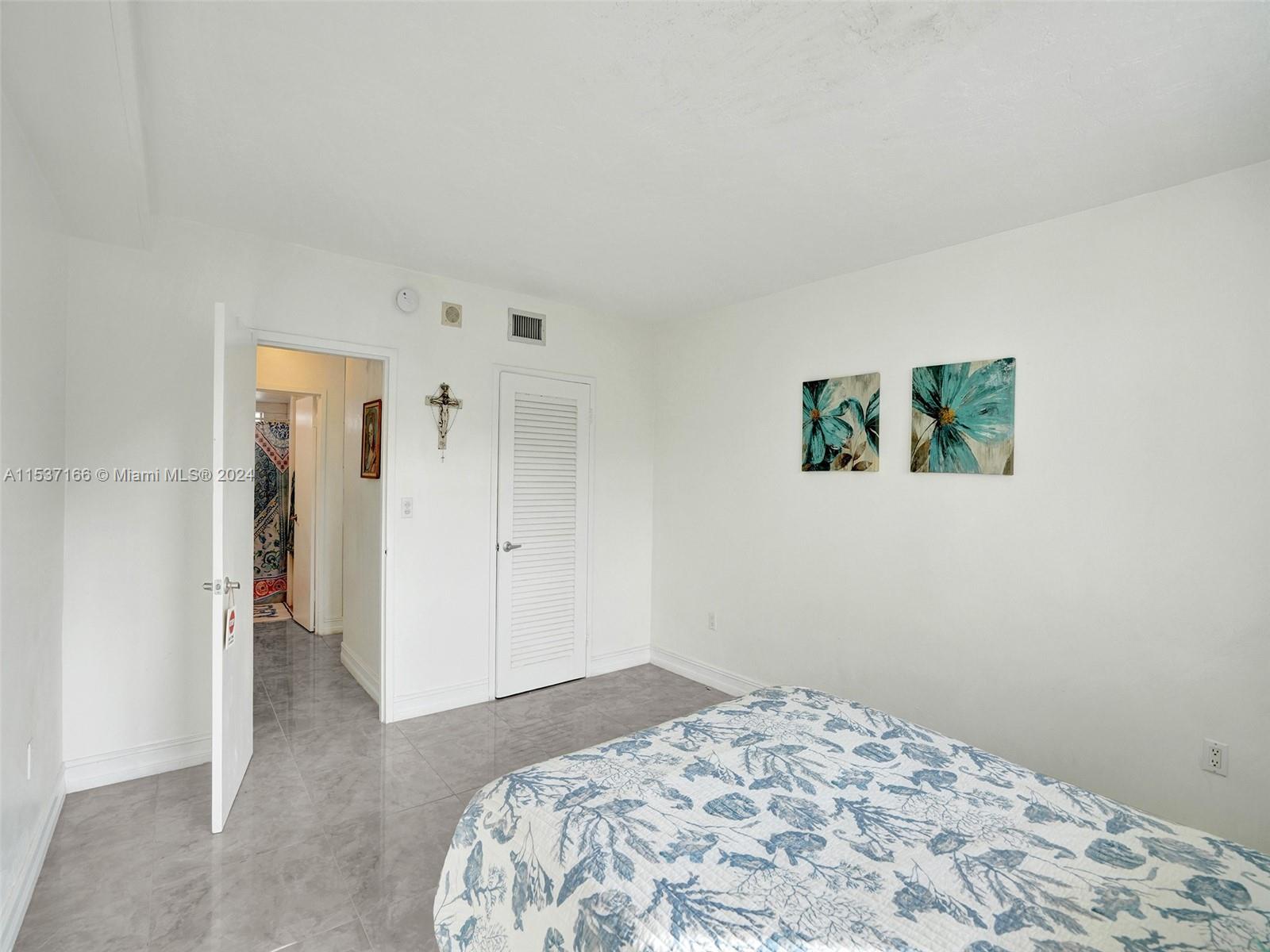 1300 Lincoln Rd C403, Miami Beach, Florida 33139, 1 Bedroom Bedrooms, ,1 BathroomBathrooms,Residential,For Sale,1300 Lincoln Rd C403,A11537166