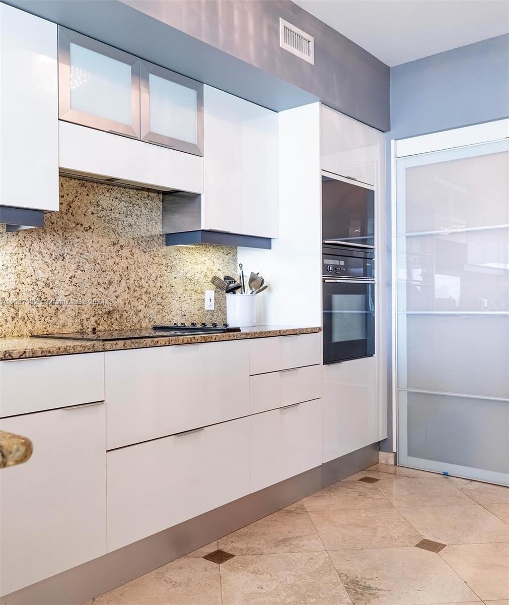 1455 Ocean Dr 1211, Miami Beach, Florida 33139, 1 Bedroom Bedrooms, ,2 BathroomsBathrooms,Residentiallease,For Rent,1455 Ocean Dr 1211,A11537182