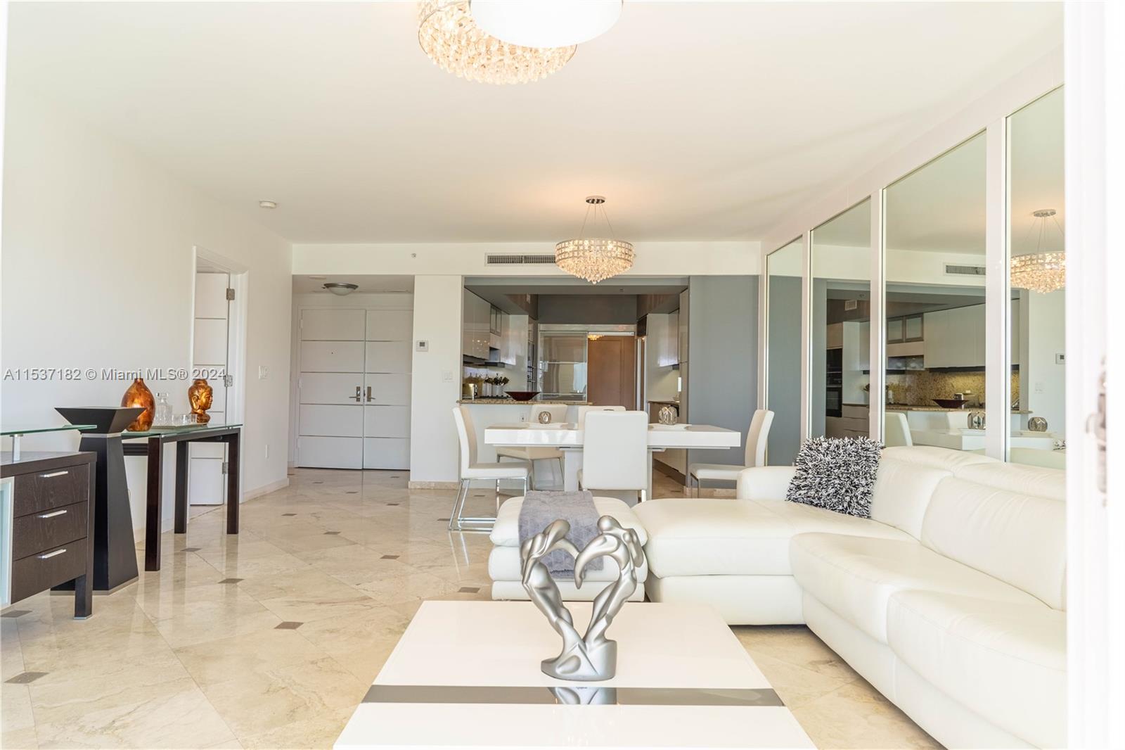 1455 Ocean Dr 1211, Miami Beach, Florida 33139, 1 Bedroom Bedrooms, ,2 BathroomsBathrooms,Residentiallease,For Rent,1455 Ocean Dr 1211,A11537182