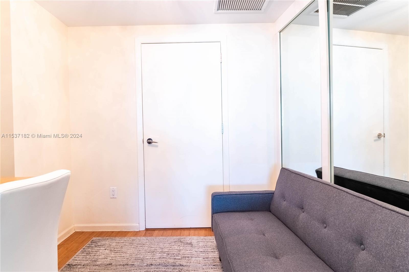 1455 Ocean Dr 1211, Miami Beach, Florida 33139, 1 Bedroom Bedrooms, ,2 BathroomsBathrooms,Residentiallease,For Rent,1455 Ocean Dr 1211,A11537182