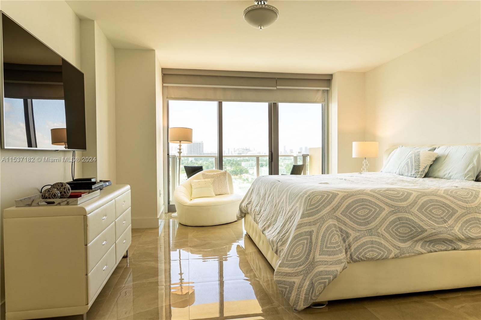 1455 Ocean Dr 1211, Miami Beach, Florida 33139, 1 Bedroom Bedrooms, ,2 BathroomsBathrooms,Residentiallease,For Rent,1455 Ocean Dr 1211,A11537182