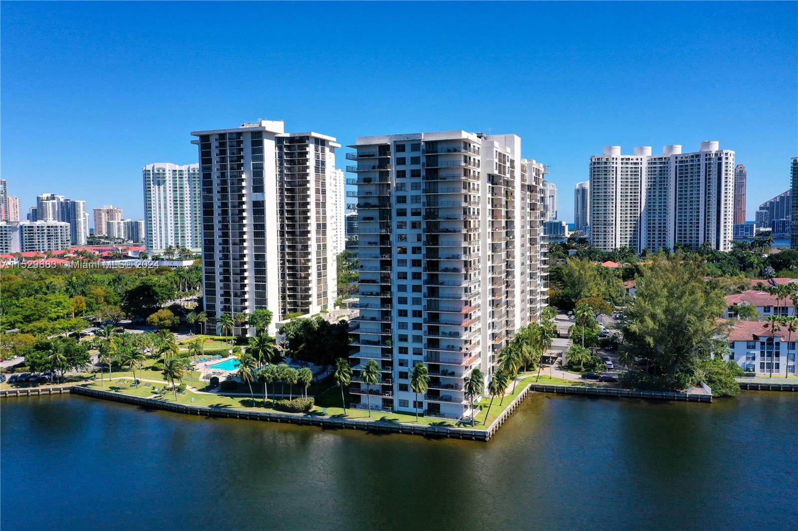 18151 31st Ct, Aventura, FL, 33160 United States, 1 Bedroom Bedrooms, ,1 BathroomBathrooms,Residential,For Sale,31st Ct,A11529883