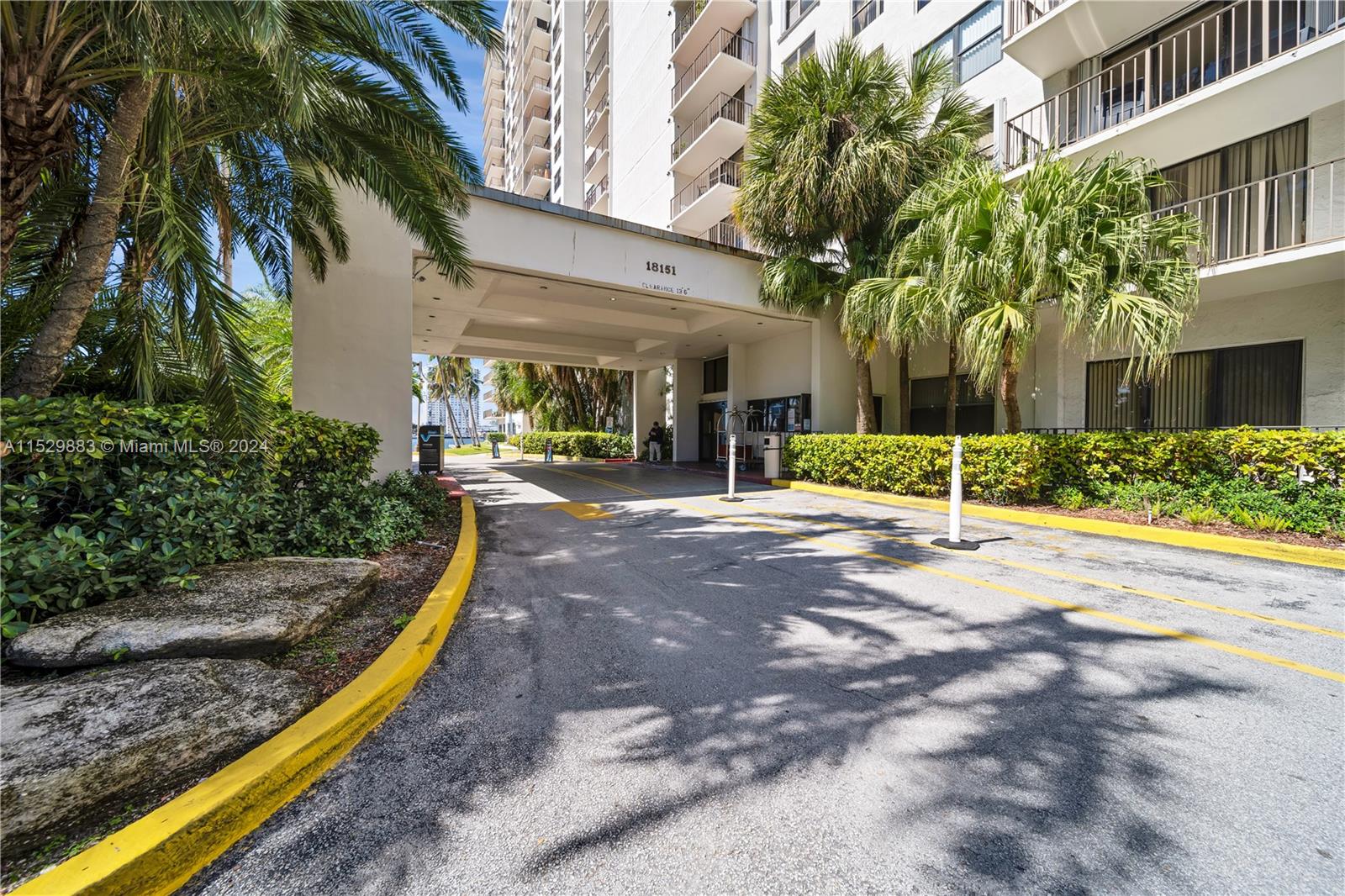 18151 31st Ct, Aventura, FL, 33160 United States, 1 Bedroom Bedrooms, ,1 BathroomBathrooms,Residential,For Sale,31st Ct,A11529883