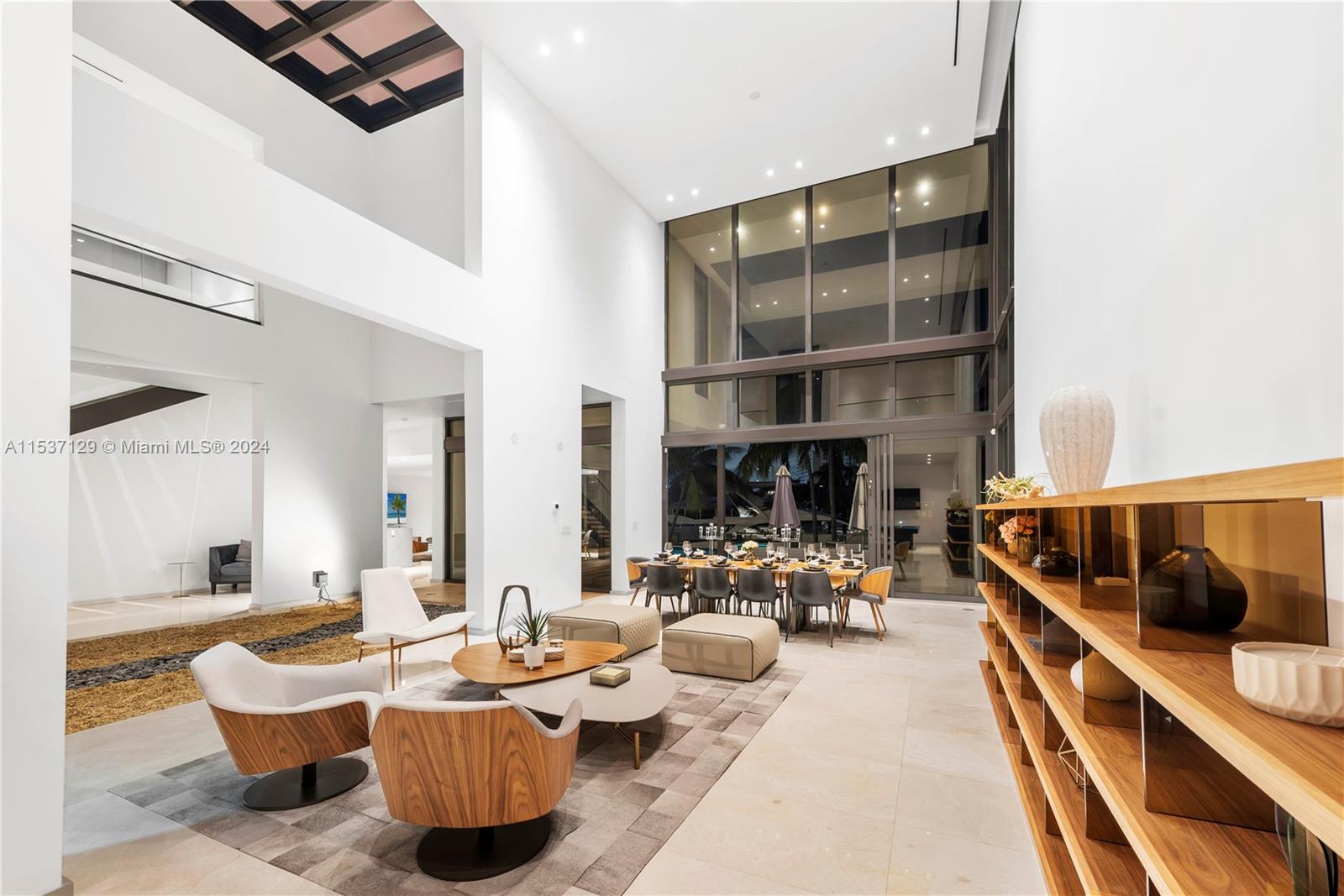 418 Sunset Dr, Hallandale Beach, Florida 33009, 6 Bedrooms Bedrooms, ,6 BathroomsBathrooms,Residential,For Sale,418 Sunset Dr,A11537129