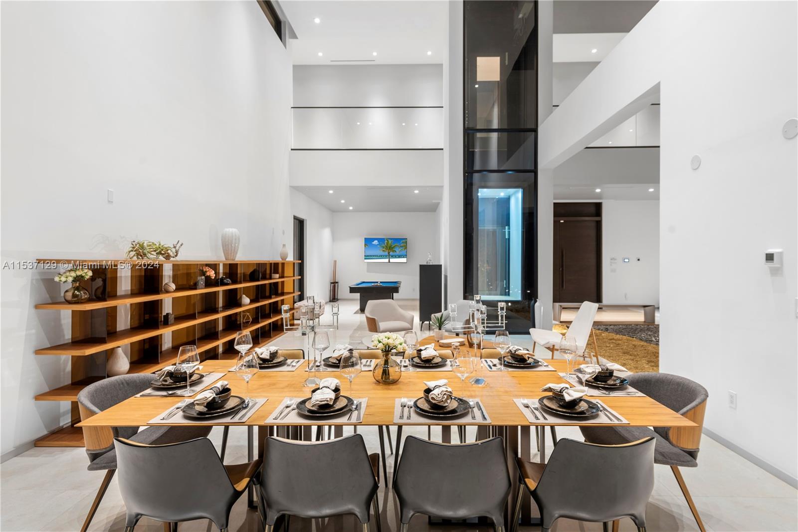 418 Sunset Dr, Hallandale Beach, FL, 33009 United States, 6 Bedrooms Bedrooms, ,6 BathroomsBathrooms,Residential,For Sale,Sunset Dr,A11537129