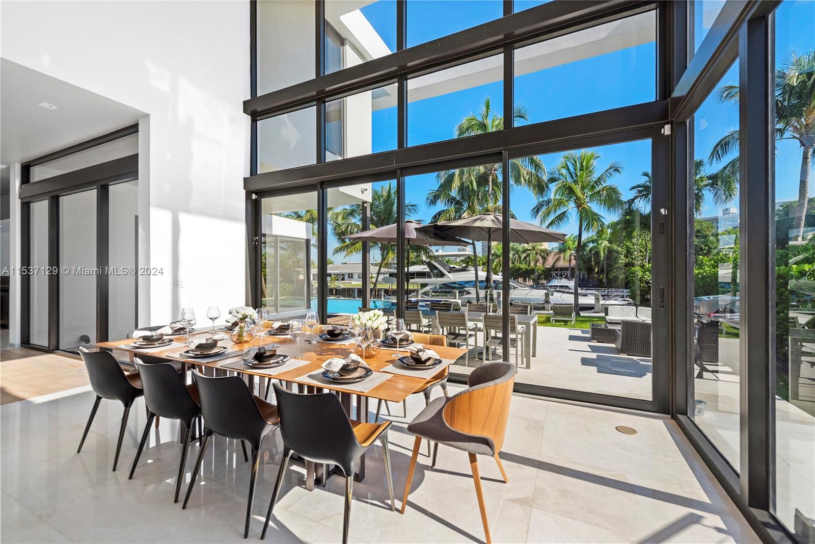 418 Sunset Dr, Hallandale Beach, FL, 33009 United States, 6 Bedrooms Bedrooms, ,6 BathroomsBathrooms,Residential,For Sale,Sunset Dr,A11537129